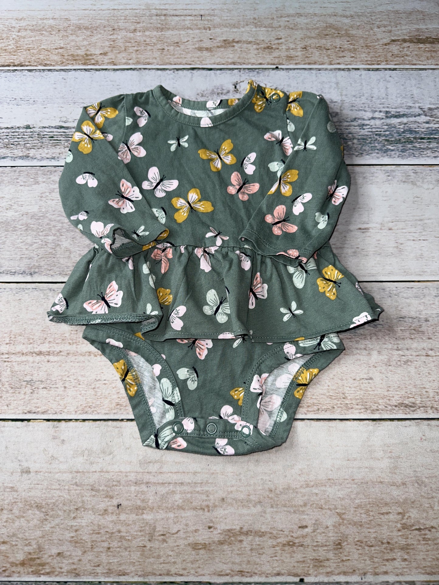 Carters Girls green | Butterfly Dress Size: 6 months green | Butterfly