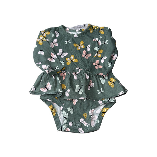 Carters Girls green | Butterfly Dress Size: 6 months green | Butterfly
