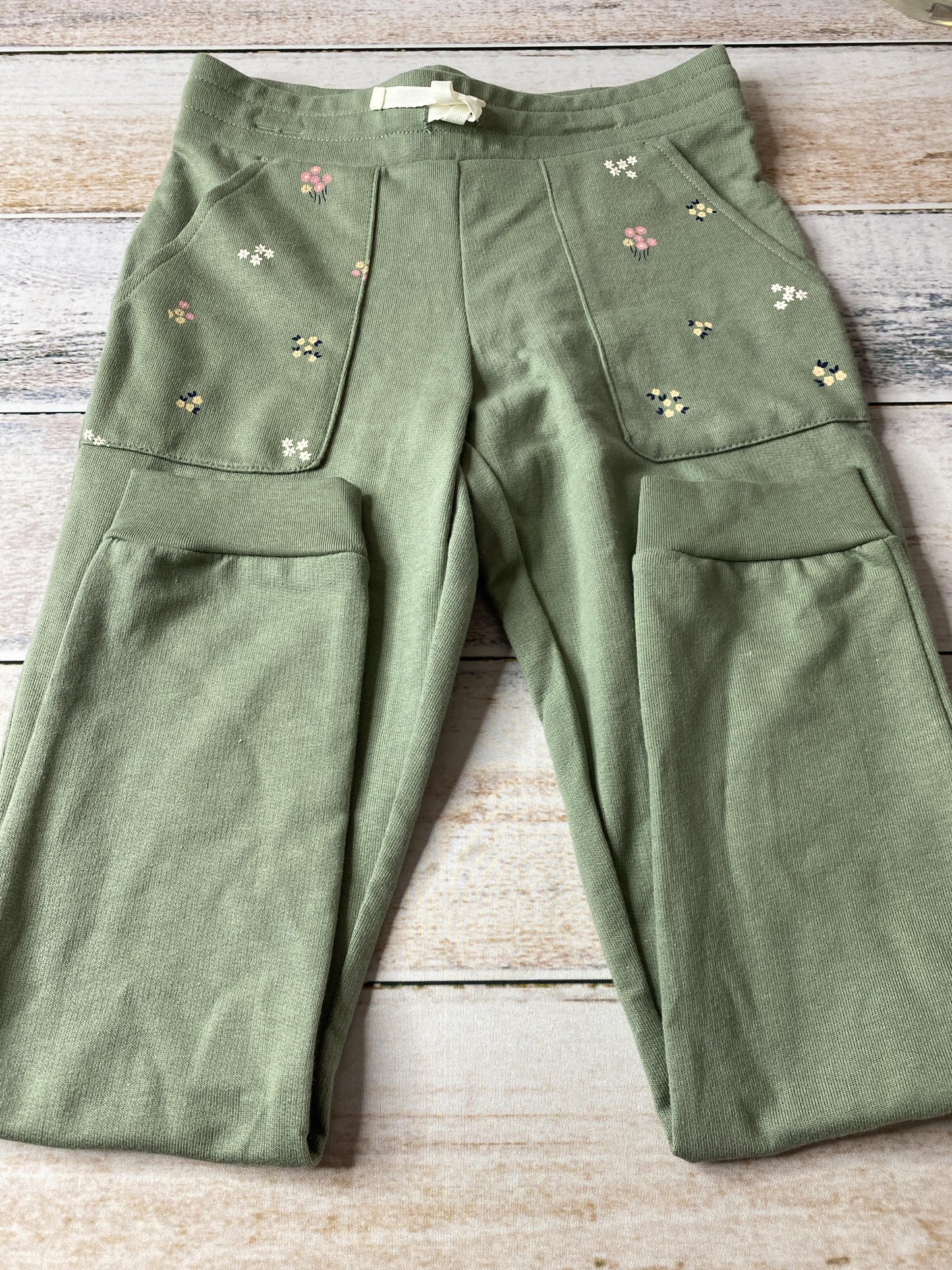 Carters Girls green | Flowers Pants Size: 7 green | Flowers