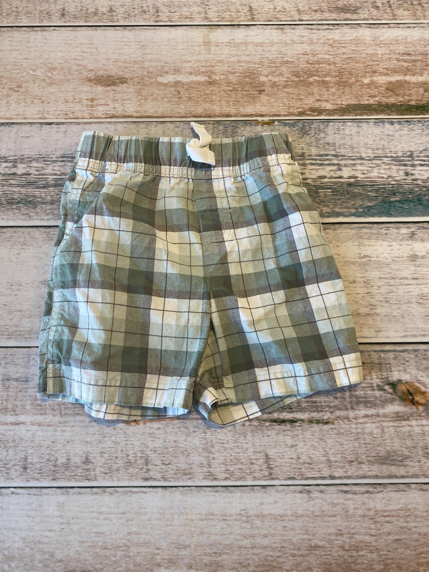 Carters Boys green | Grey | plaid Shorts Size: 2T green | Grey | plaid