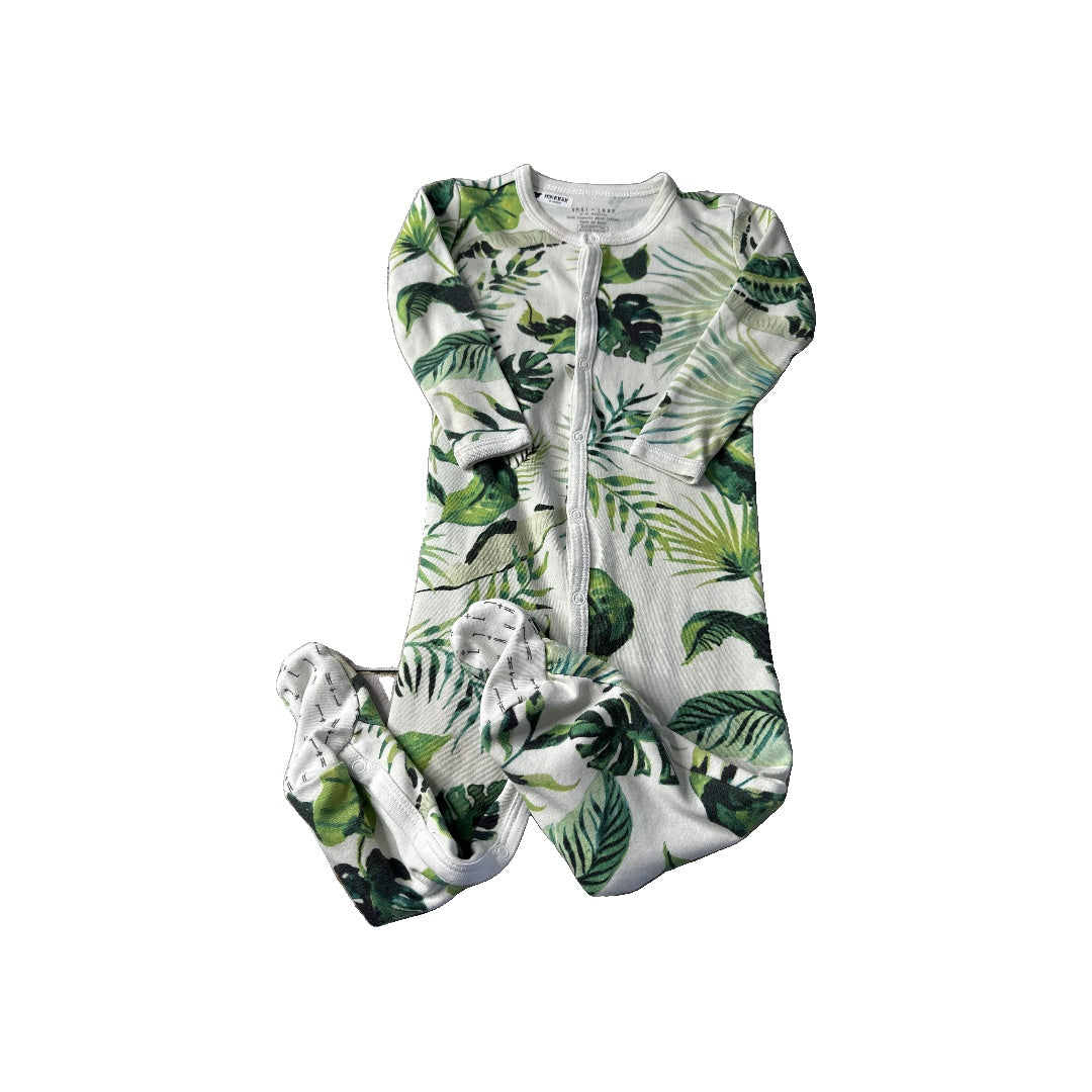 Hart and Land Unisex green leaves Pajamas Size: 6-12 months green leaves