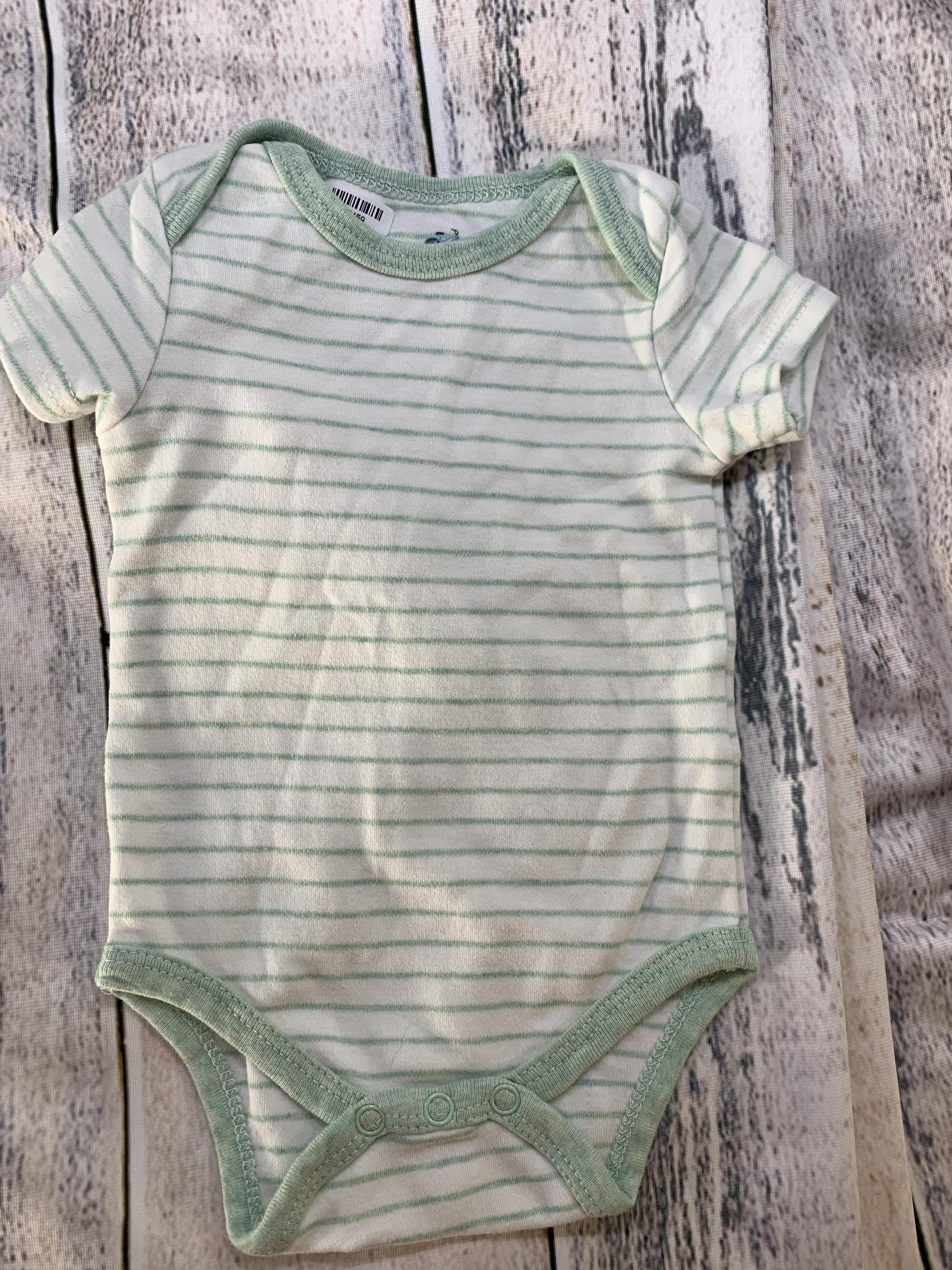 Carters Boys green | White Onesie Size: 6 months green | White