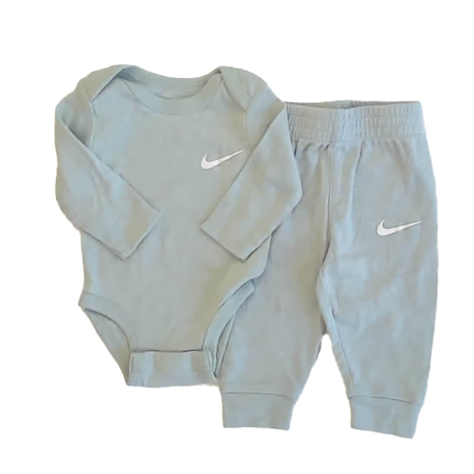 Nike Boys Green Apparel Sets Size: 3 Months Green