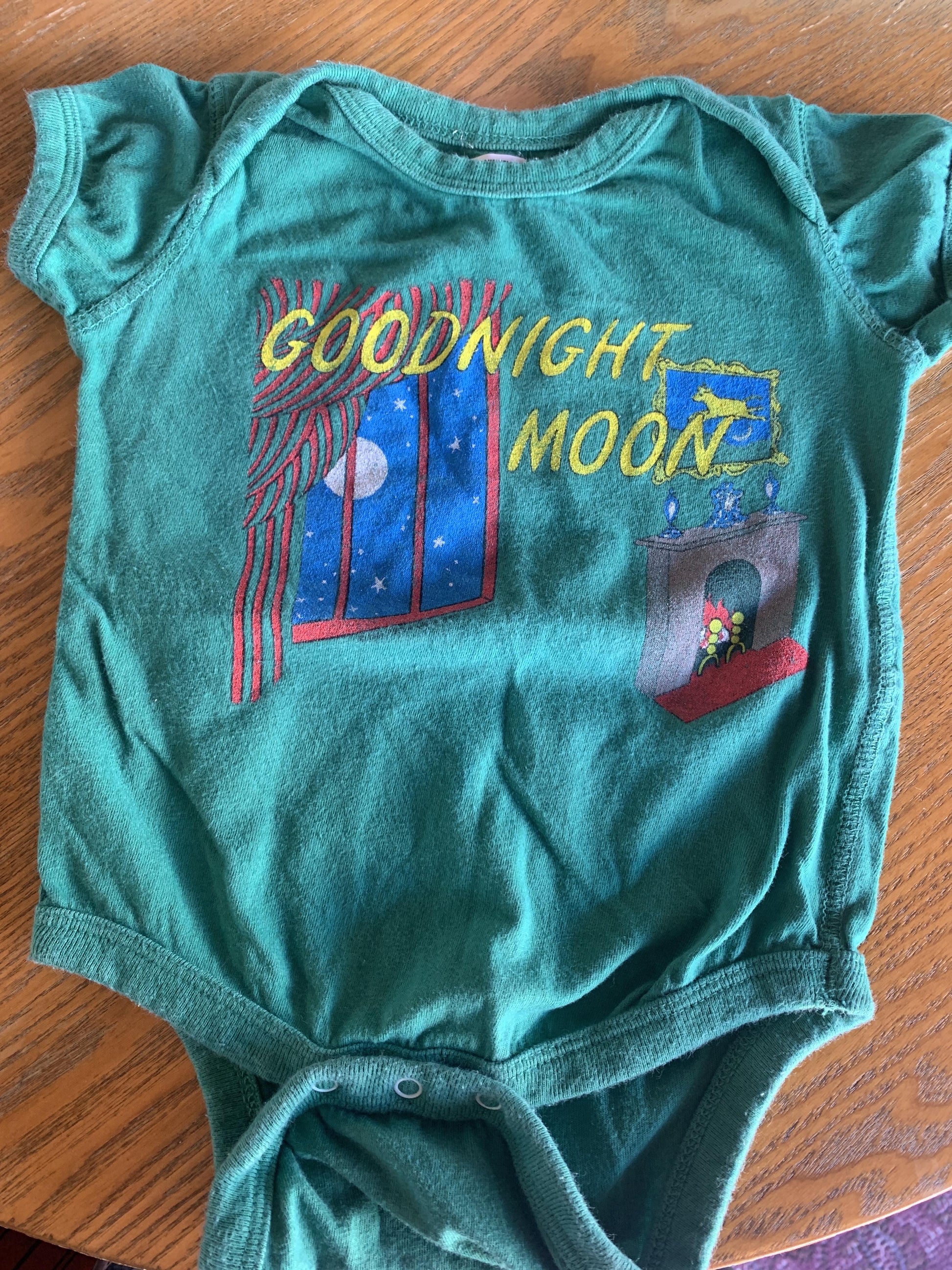 Unisex green Onesie Size: 12 months green