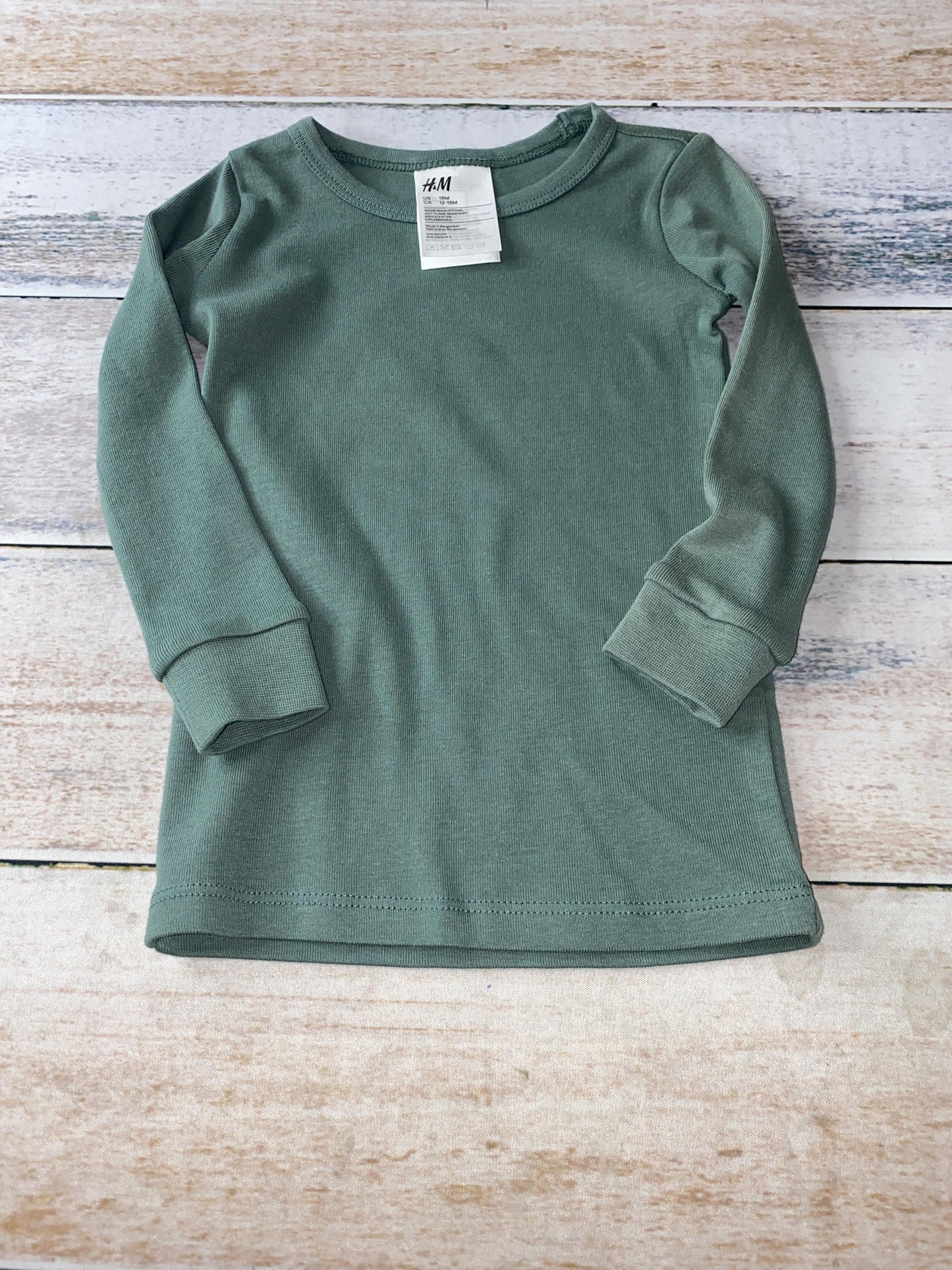 H&M Unisex green Pajamas Size: 18 months green