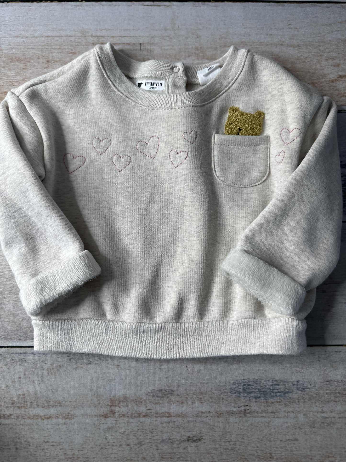Gap Girls Grey | animals | Hearts Sweater Size: 12-18 months Grey | animals | Hearts