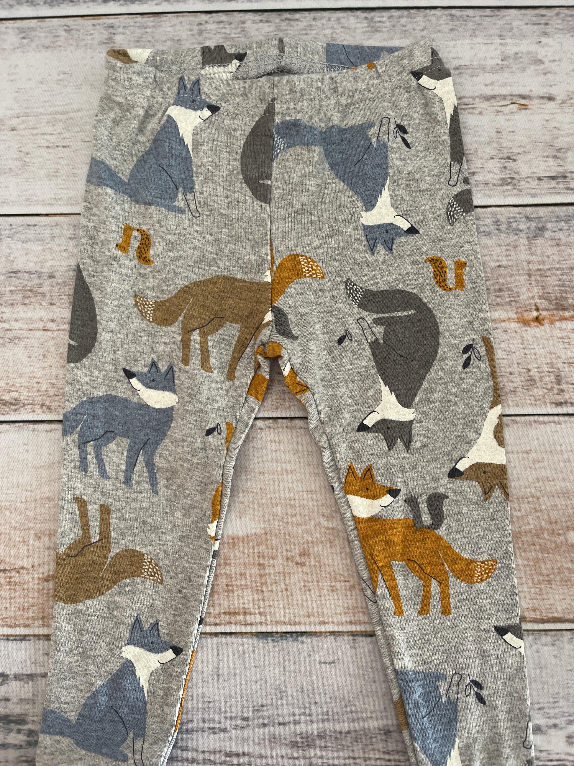 Carters Unisex Grey | animals Pajamas Size: 18 months Grey | animals