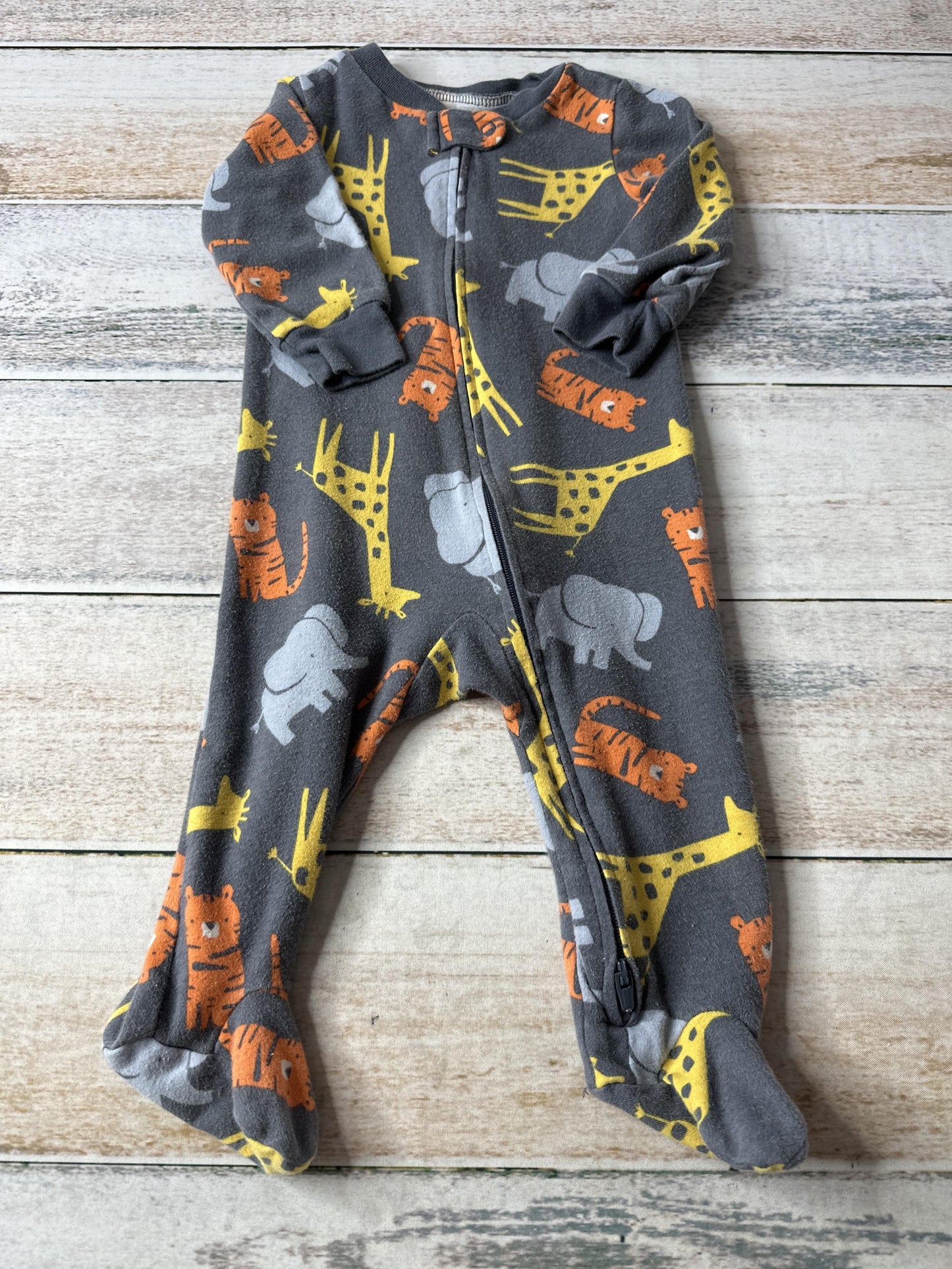 Carters Unisex Grey | animals Pajamas Size: 9 months Grey | animals