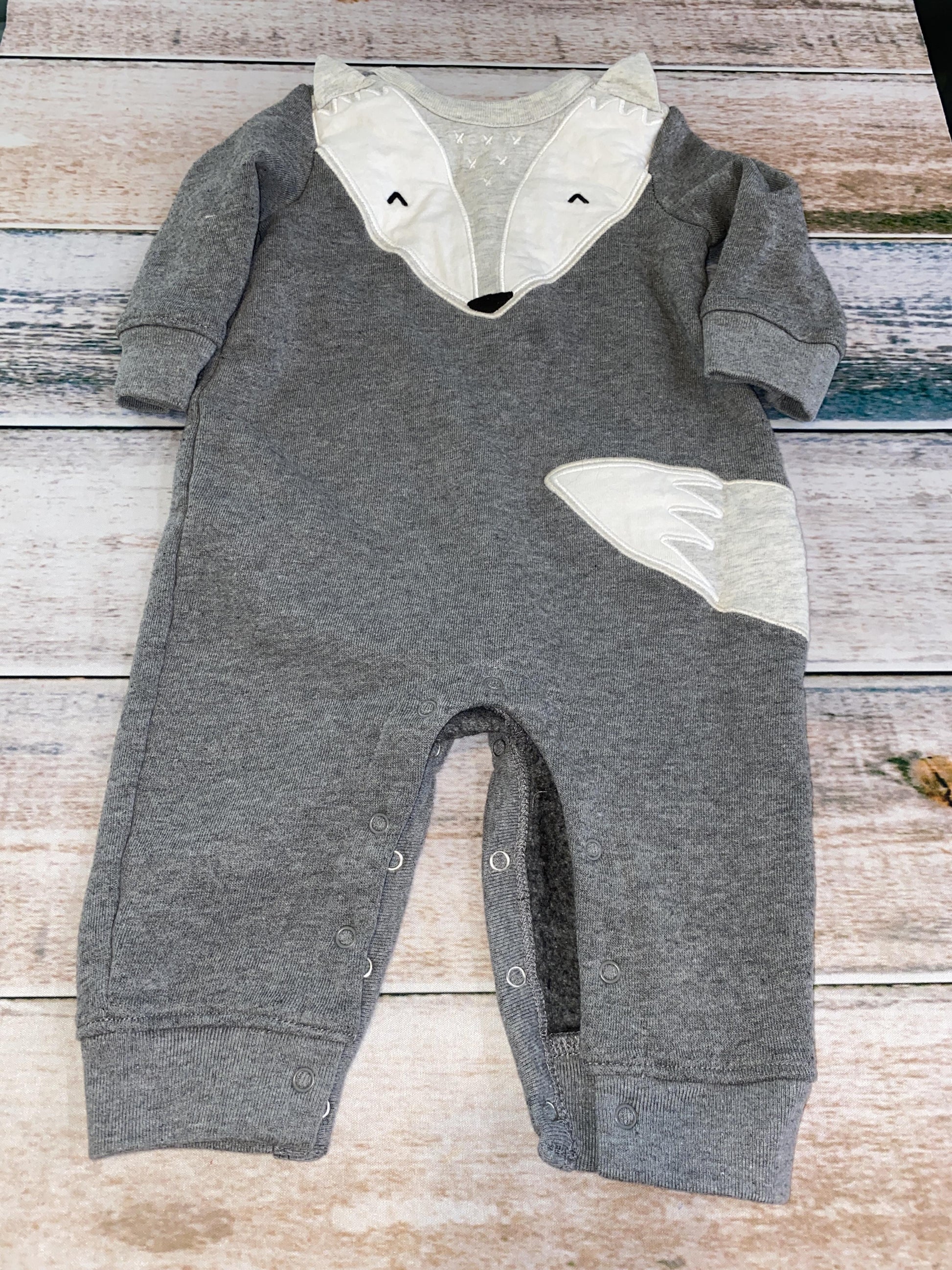 Carters Unisex Grey | animals Romper Size: 3-6 months Grey | animals