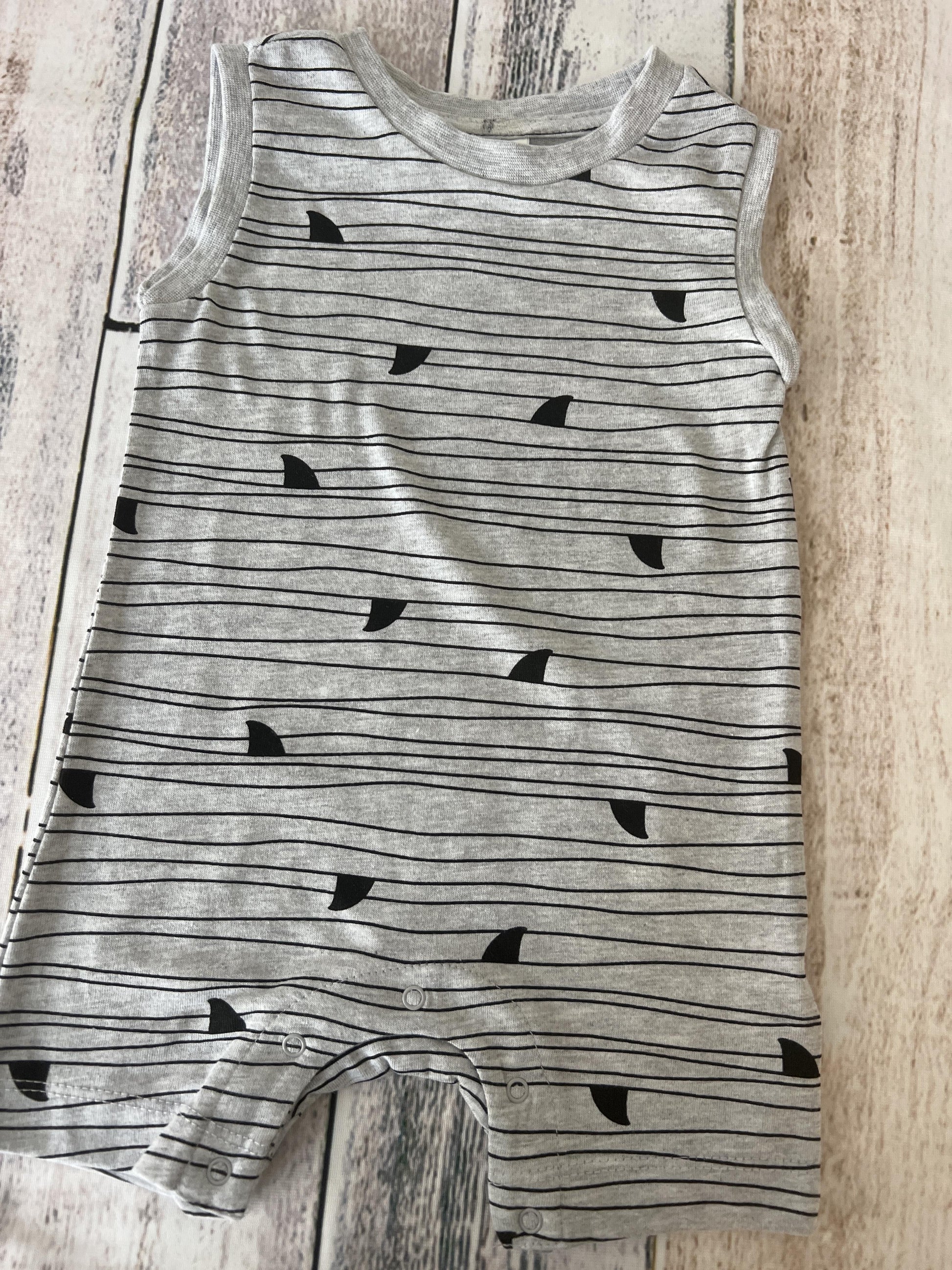 PL Baby Boys Grey | Black | Pattern Romper Size: 12 months Grey | Black | Pattern