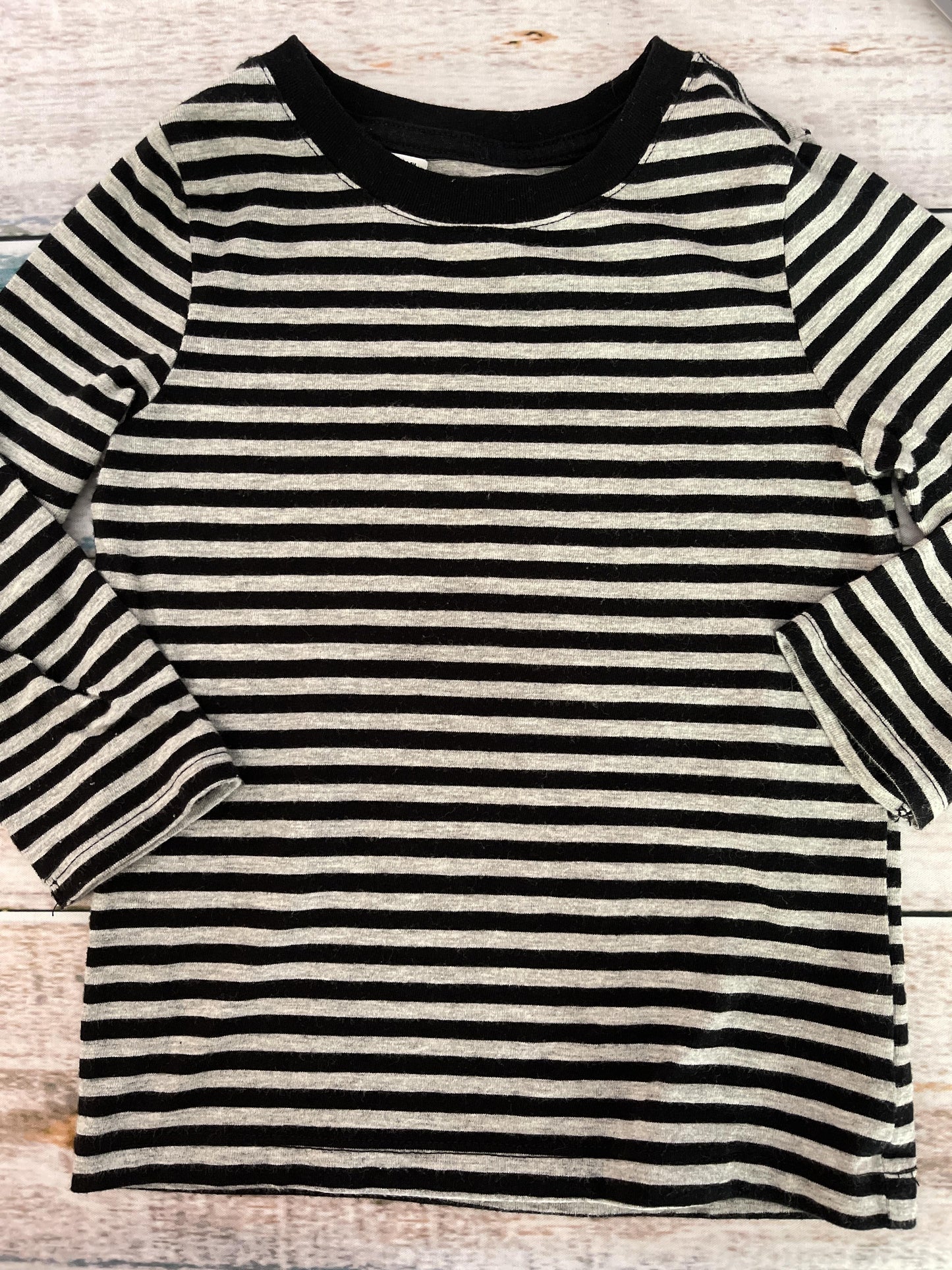 Cat & Jack Boys Grey | Black | Stripe Long Sleeve T-Shirt Size: 2T Grey | Black | Stripe