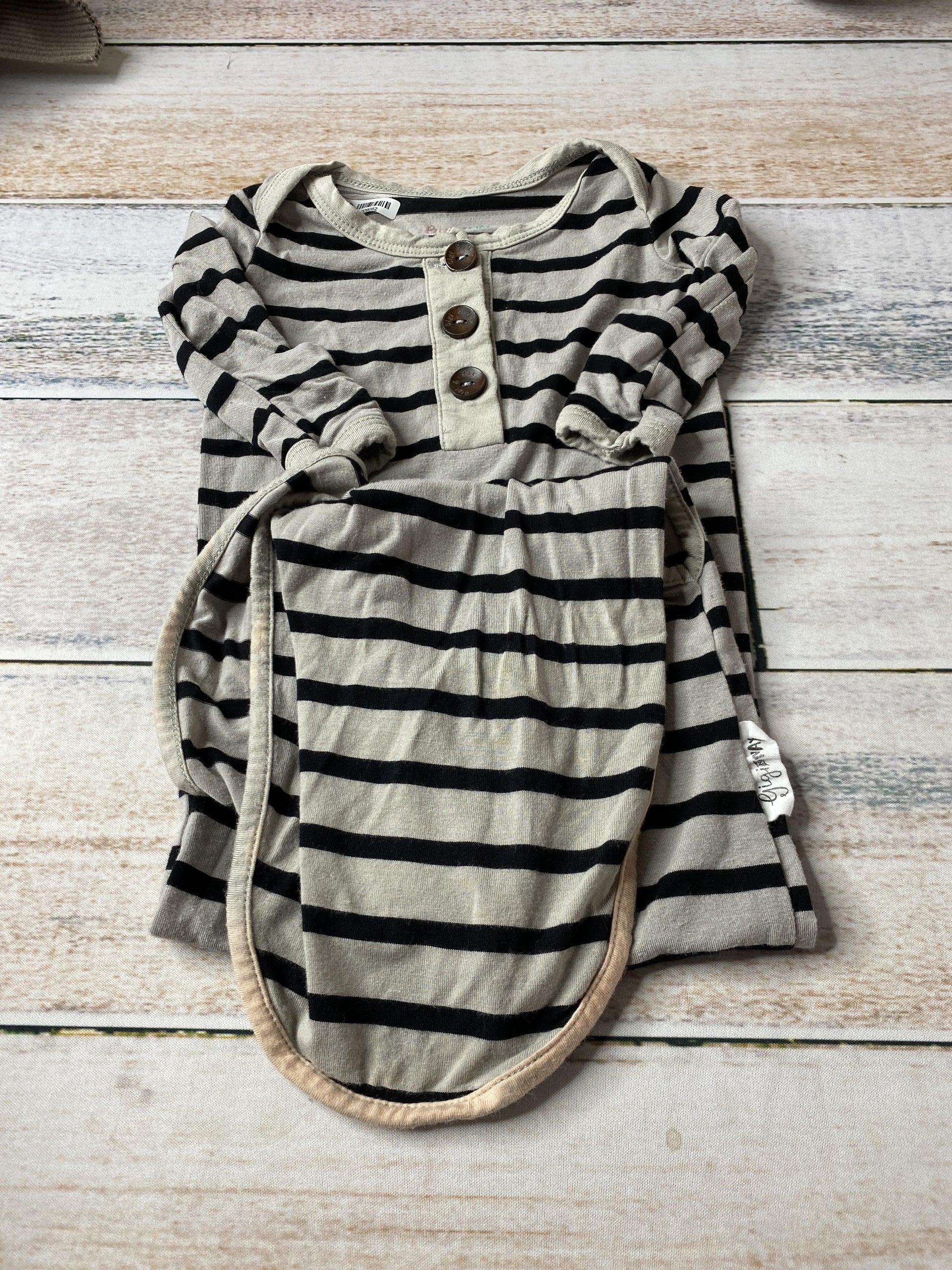 Gigi Max Unisex Grey | Black | Striped Sleepsack Size: Newborn Grey | Black | Striped