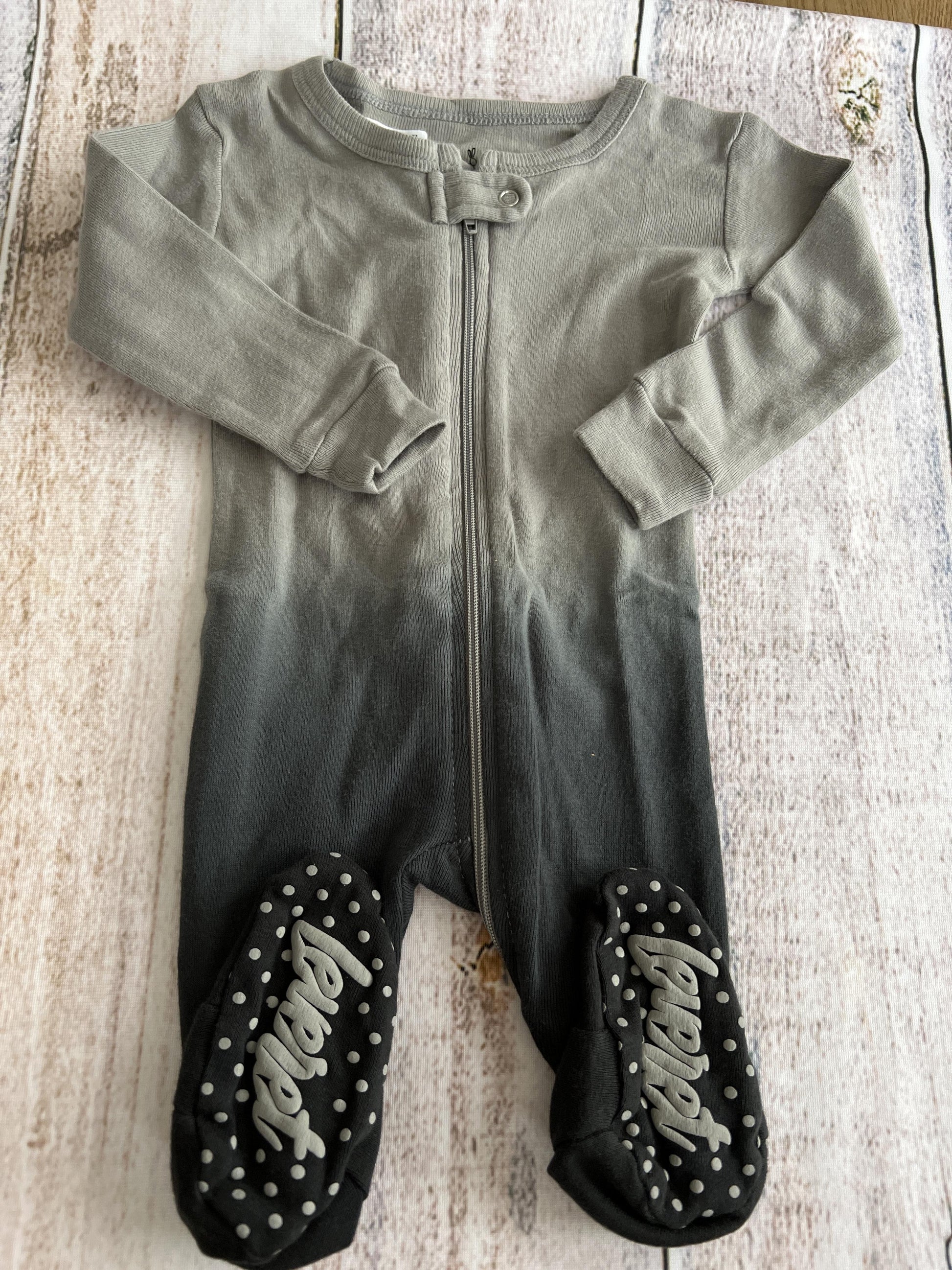Leveret Unisex Grey | Black | Tie Dye Pajamas Size: 0-3 months Grey | Black | Tie Dye
