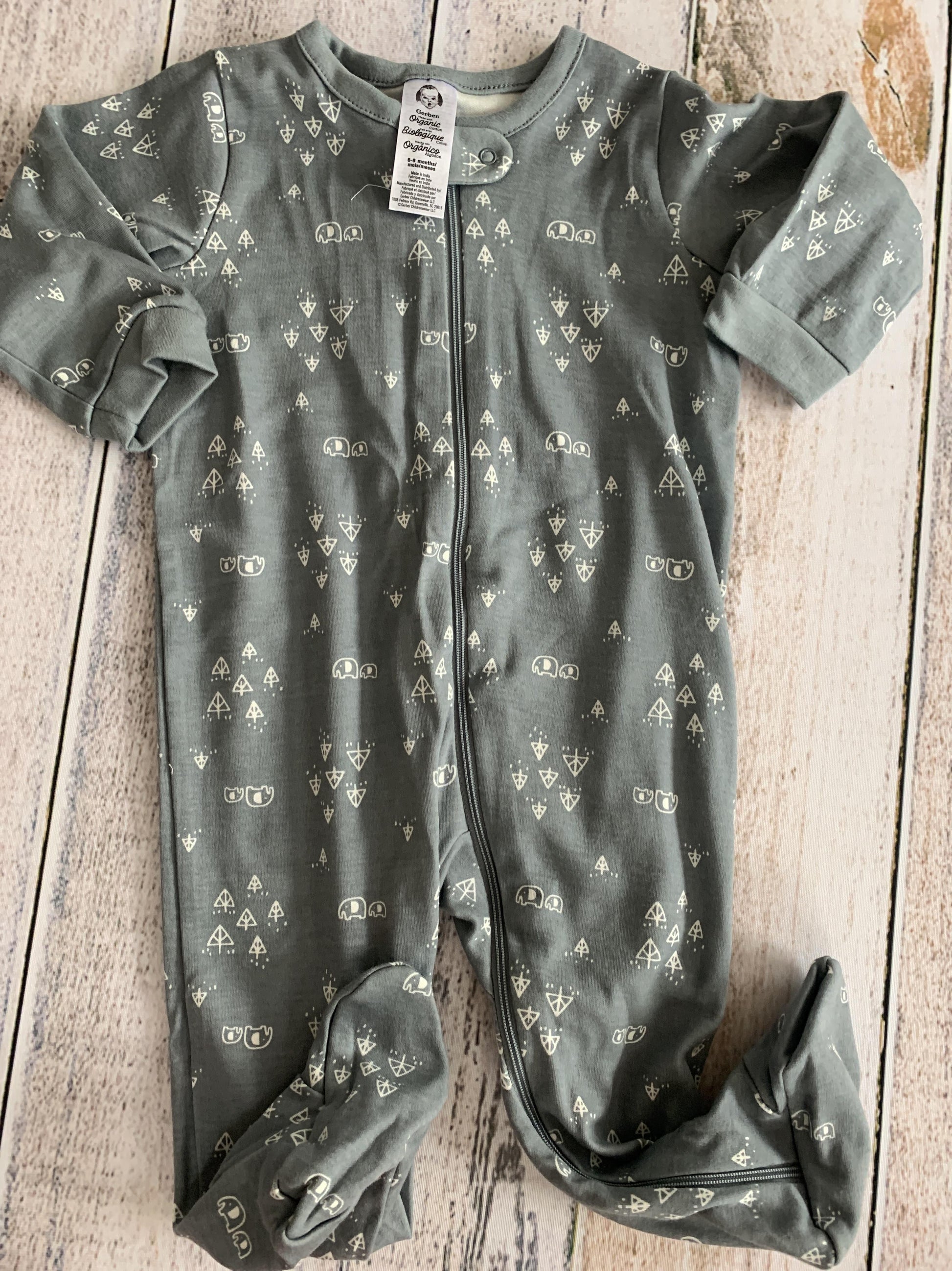 Gerber organic Boys Grey | Blue | Pattern Pajamas Size: 6-9 months Grey | Blue | Pattern