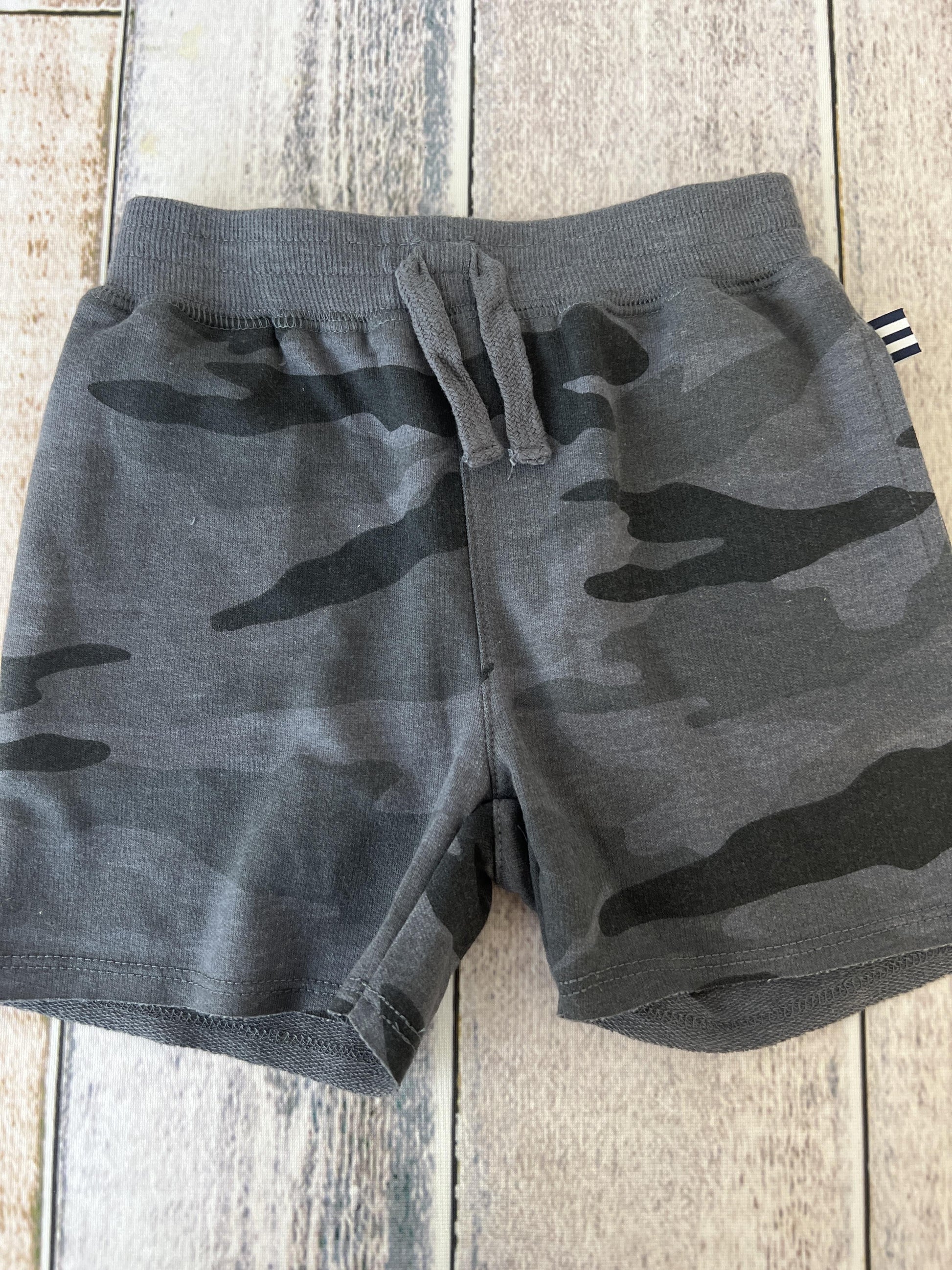 Splendid Boys Grey | Camo Shorts Size: 18-24 months Grey | Camo
