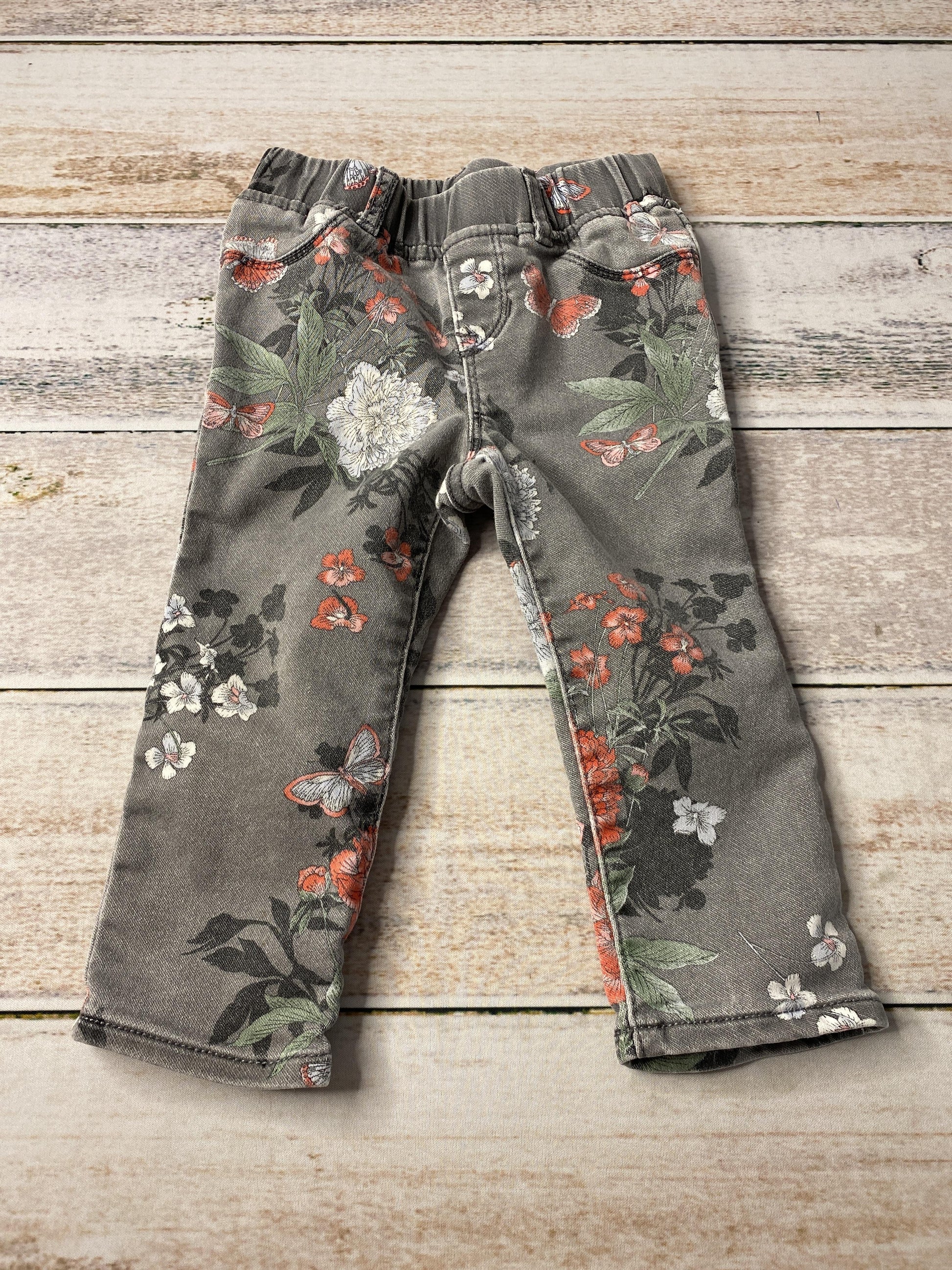 Gap Girls Grey | Flowers Jeans Size: 18-24 months Grey | Flowers