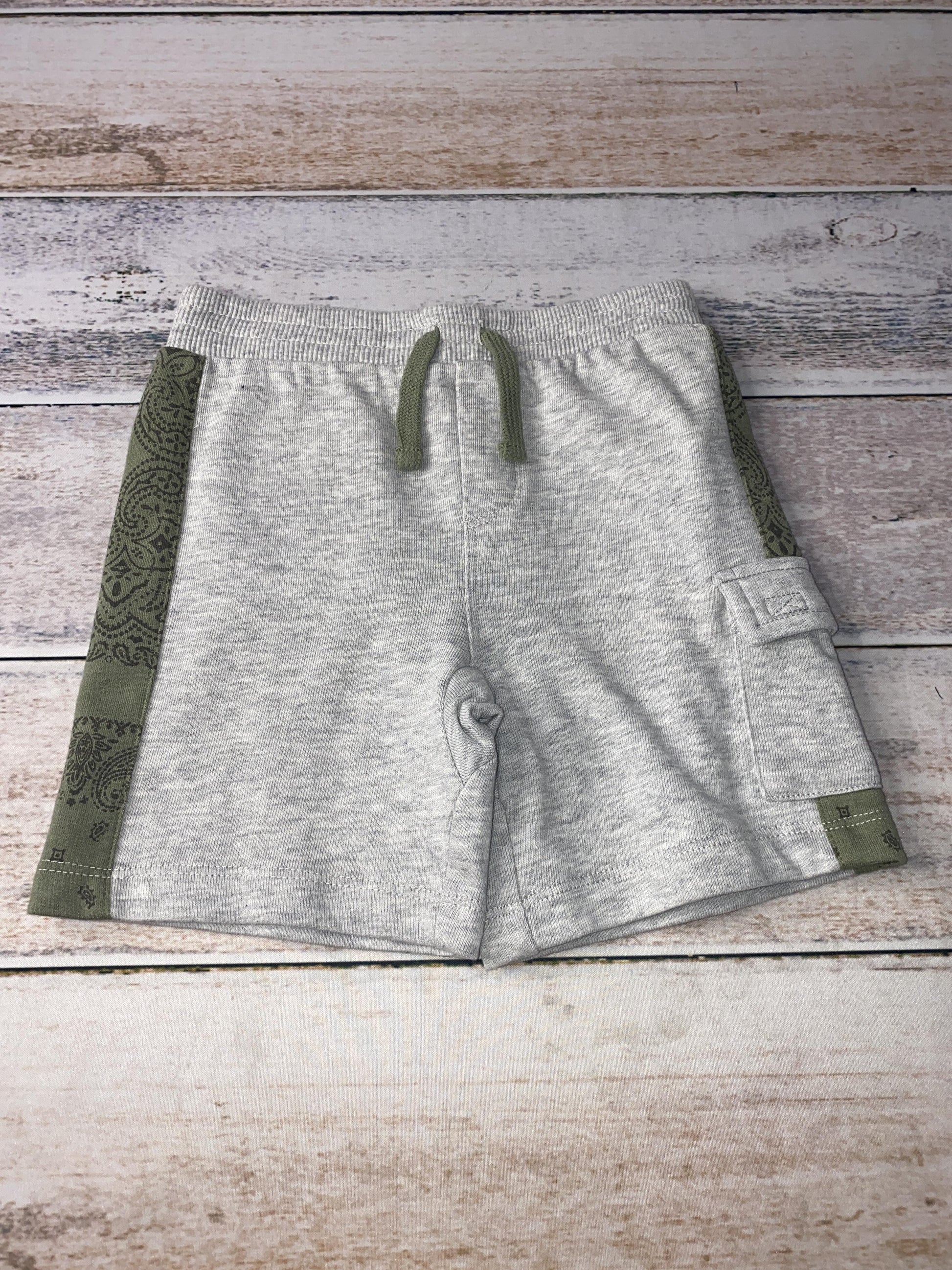 Splendid Boys Grey | Forest Green | Paisley Shorts Size: 18-24 months Grey | Forest Green | Paisley