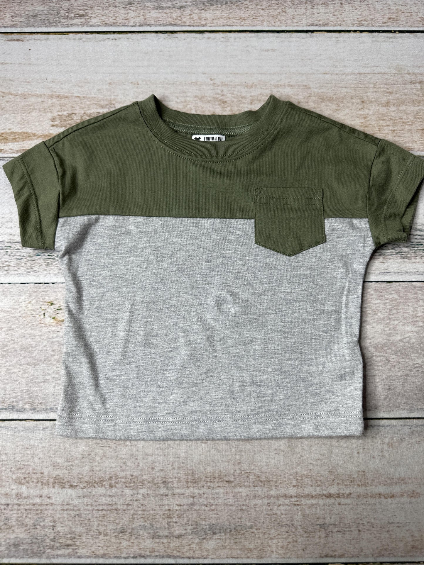 Carters Boys Grey | Forest Green T-Shirt Size: 6 months Grey | Forest Green