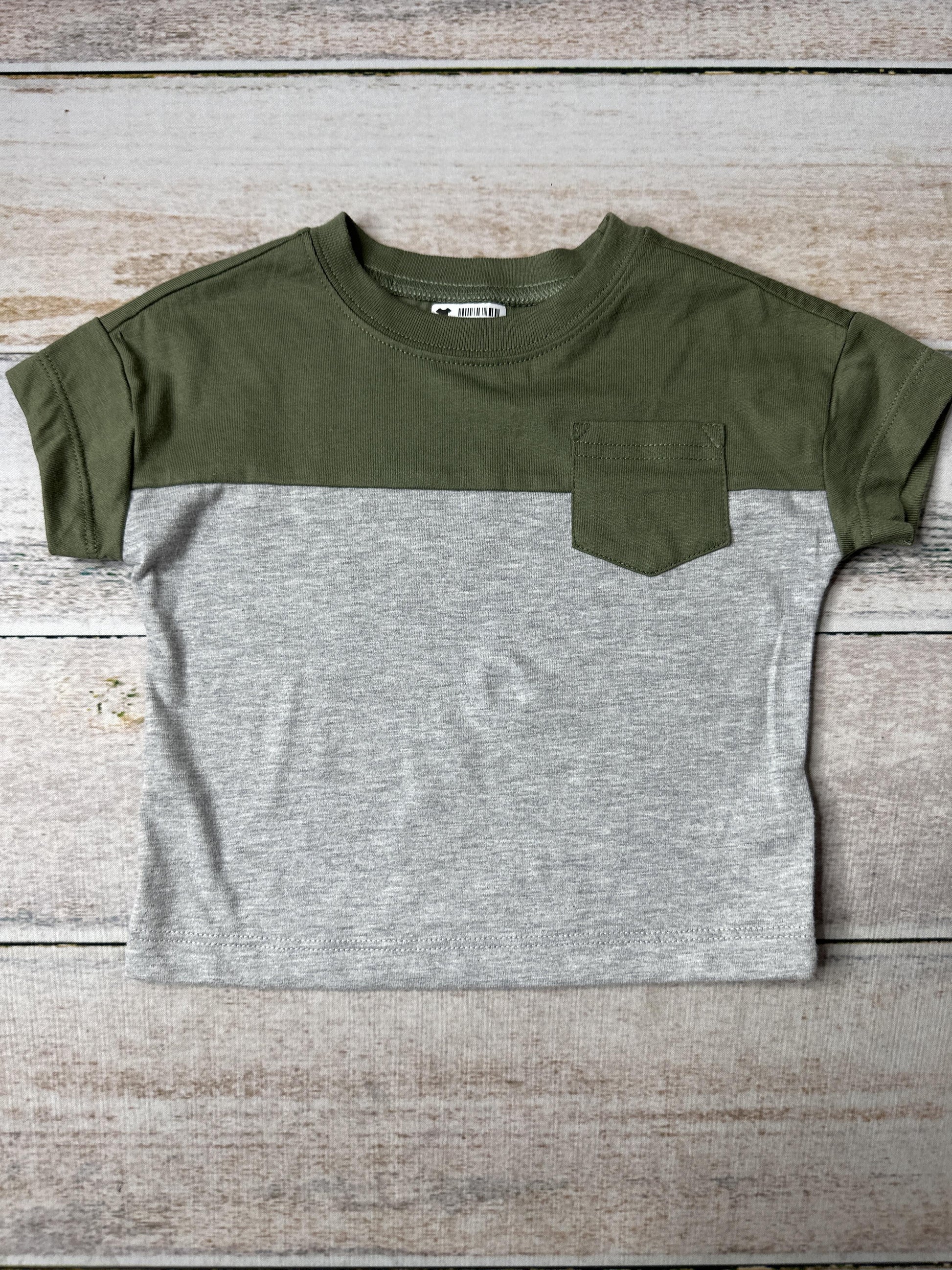 Carters Boys Grey | Forest Green T-Shirt Size: 6 months Grey | Forest Green