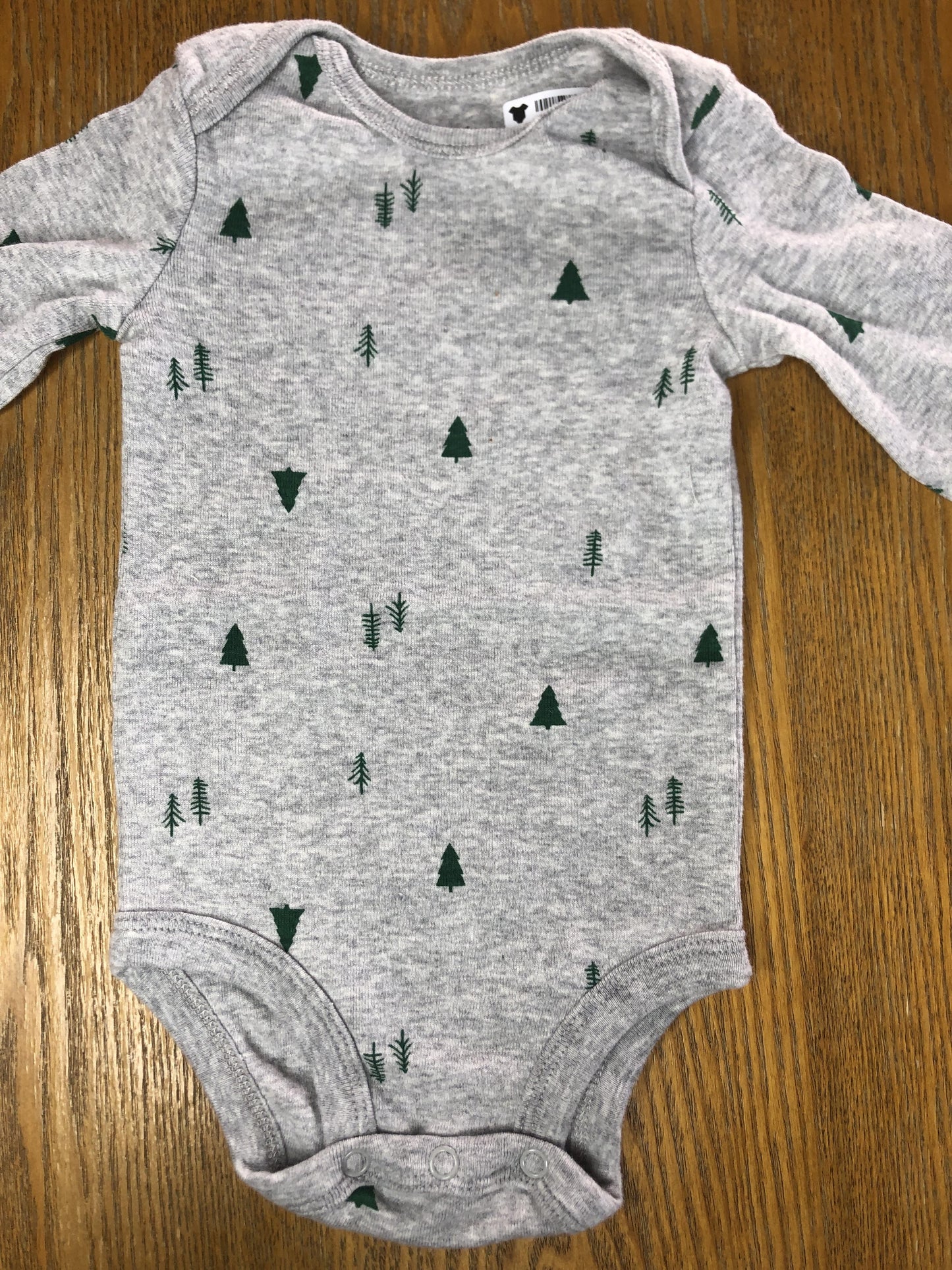 Carters Unisex Grey | Forest Green Onesie Size: 6 months Grey | Forest Green