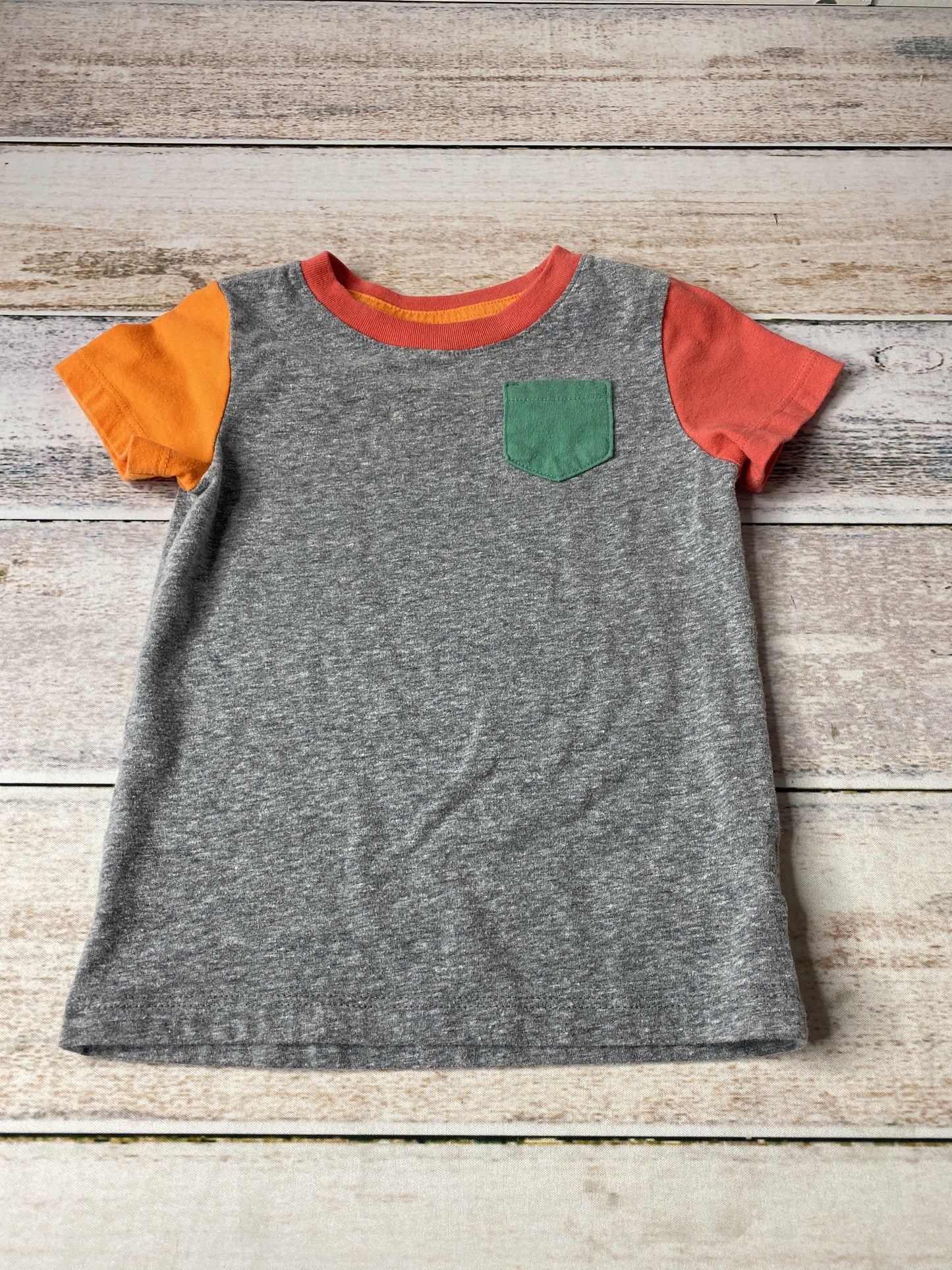 Cat & Jack Boys Grey | green T-Shirt Size: 18 months Grey | green