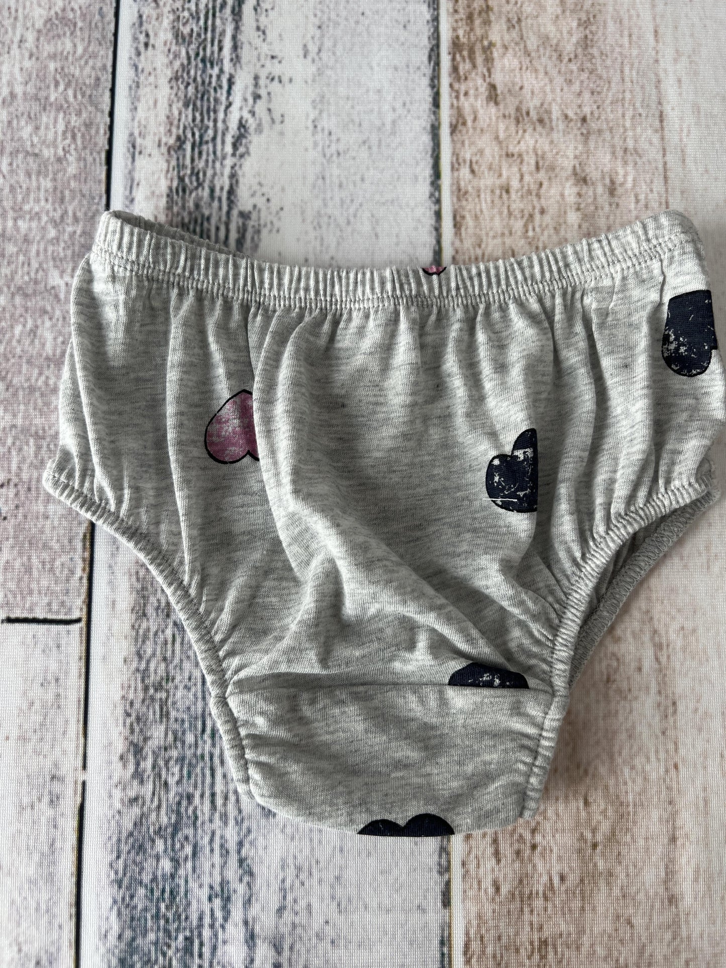 Splendid Girls Grey | Hearts Shirt Size: 6-12 months Grey | Hearts