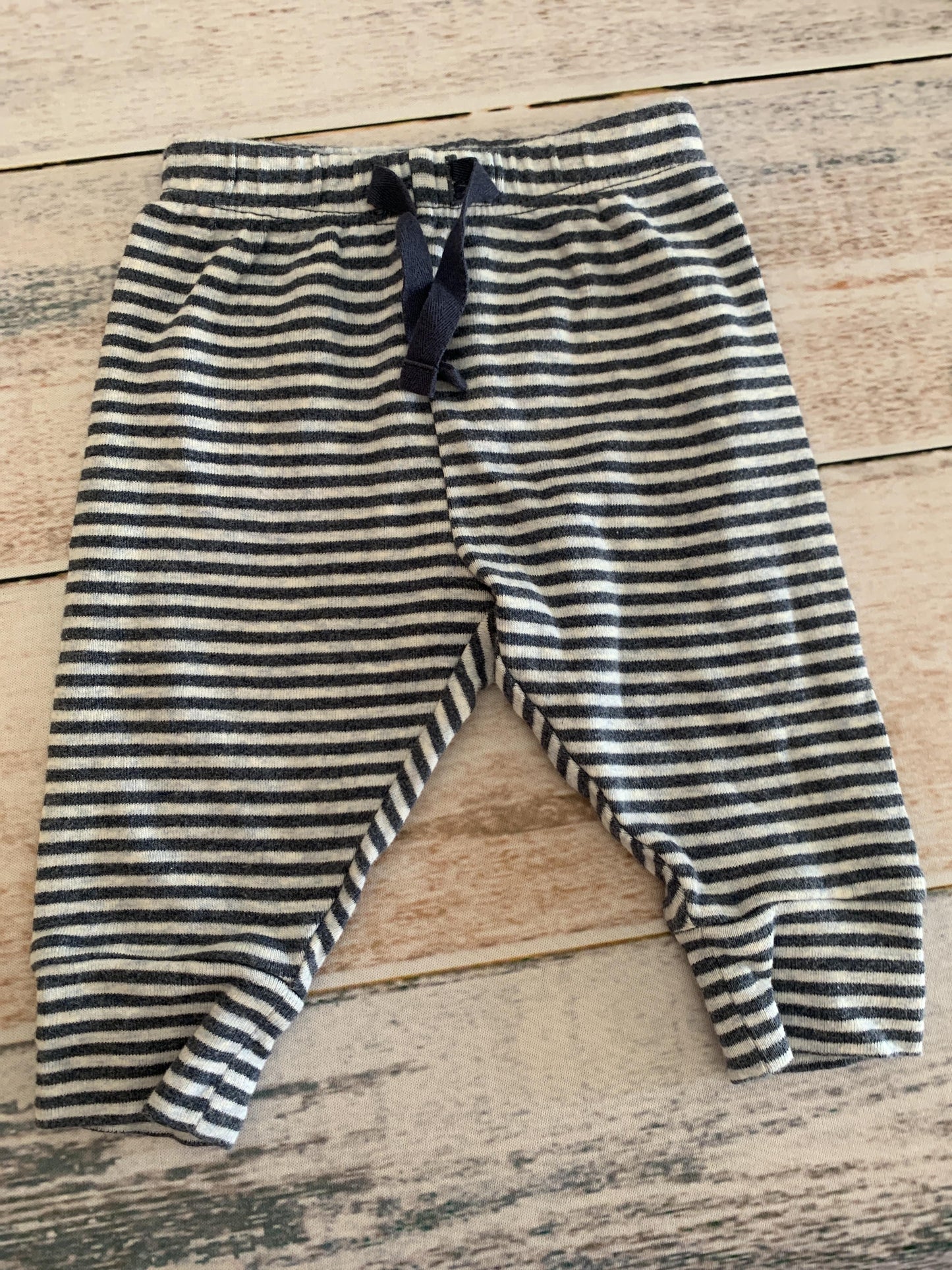 Gap Boys Grey | Light Blue | Striped Pants Size: 0-3 months Grey | Light Blue | Striped