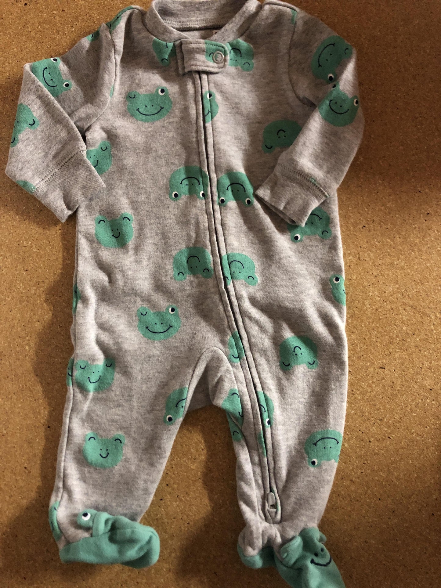 Carters Girls Grey | light green Pajamas Size: 3 months Grey | light green