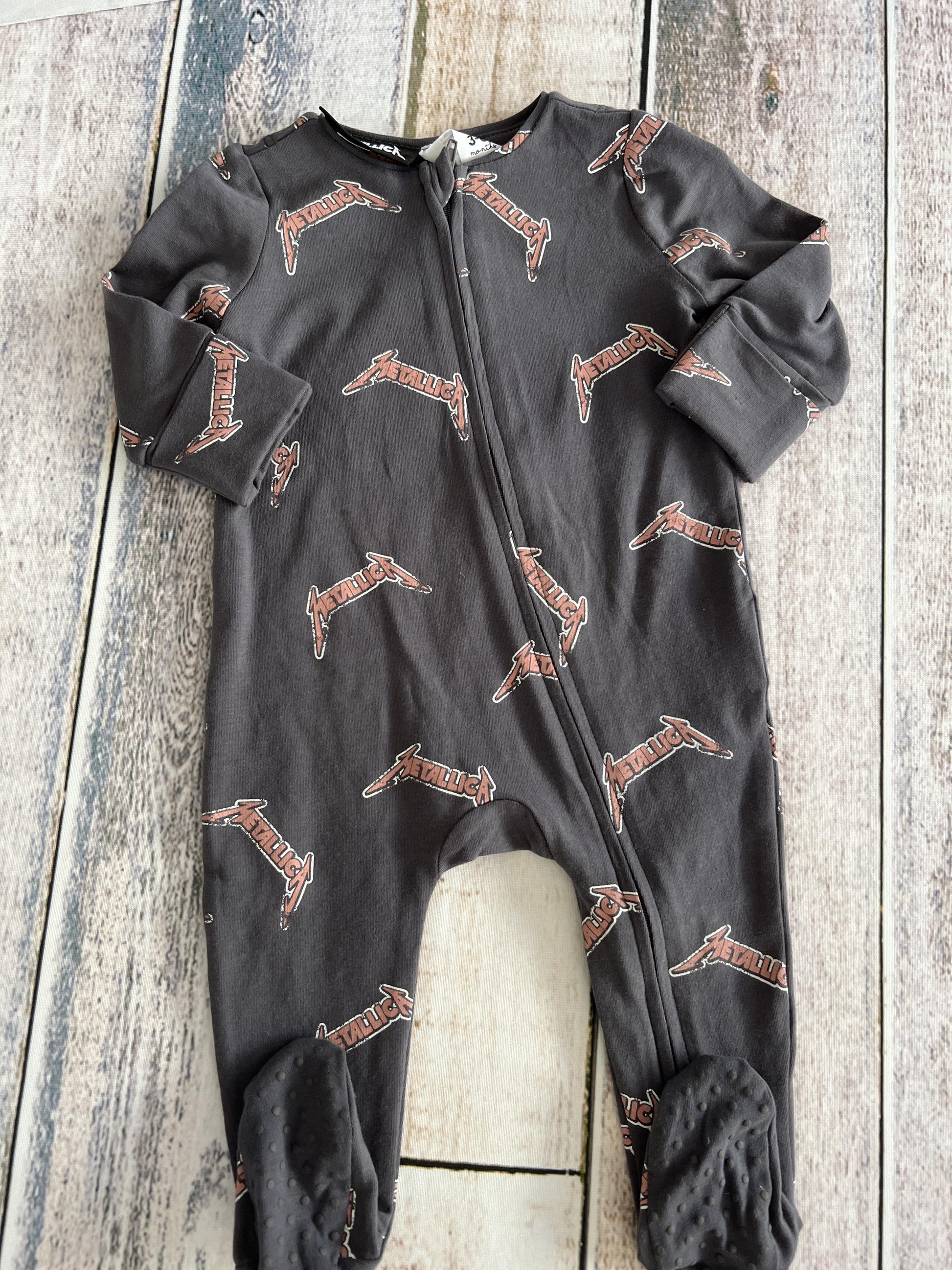 Metallica Boys Grey | Music Pajamas Size: 3-6 months Grey | Music