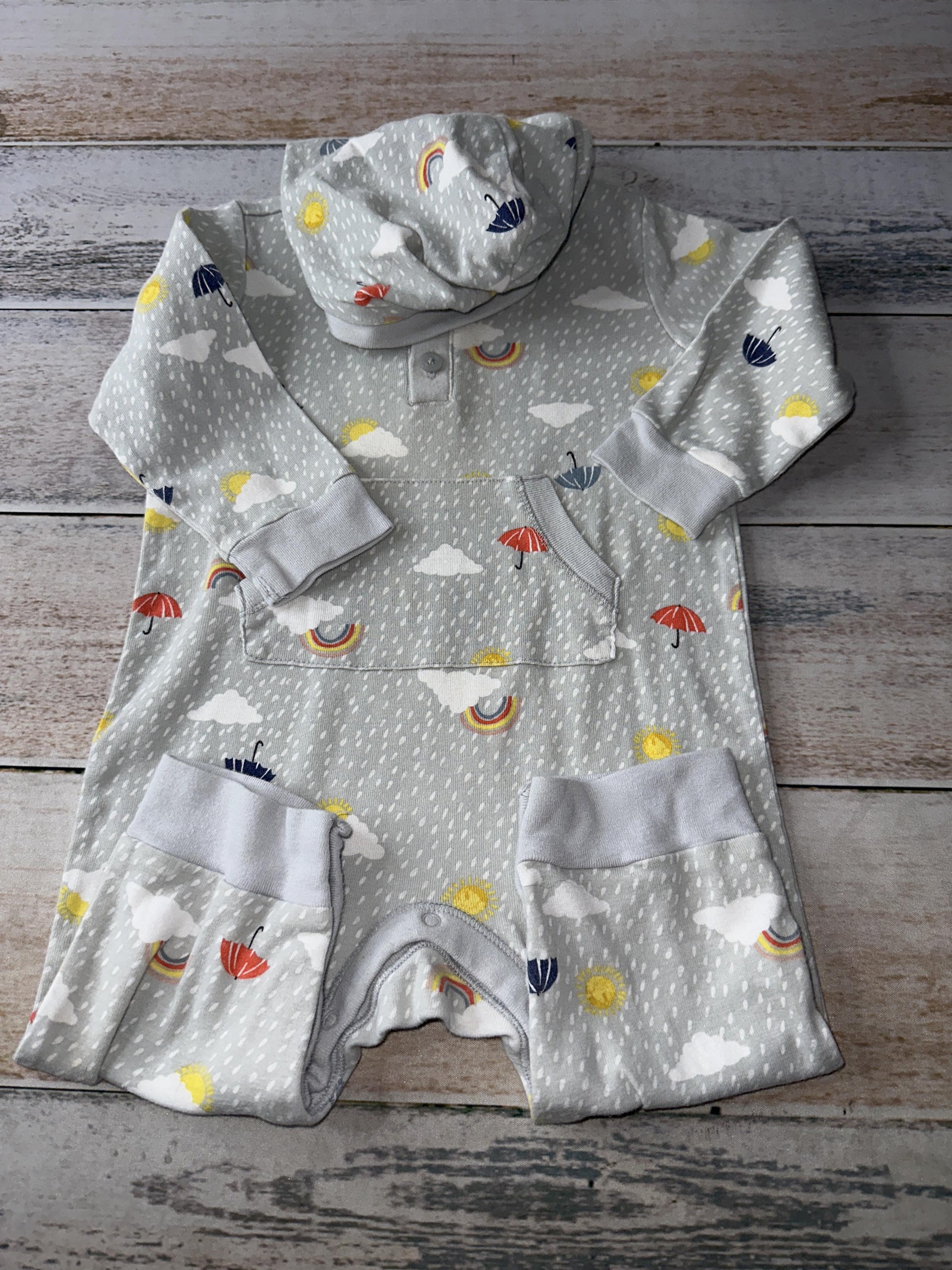 Old Navy Girls Grey | Navy Blue | Yellow | Rainbow Long Sleeve Outfit Size: 12-18 months Grey | Navy Blue | Yellow | Rainbow