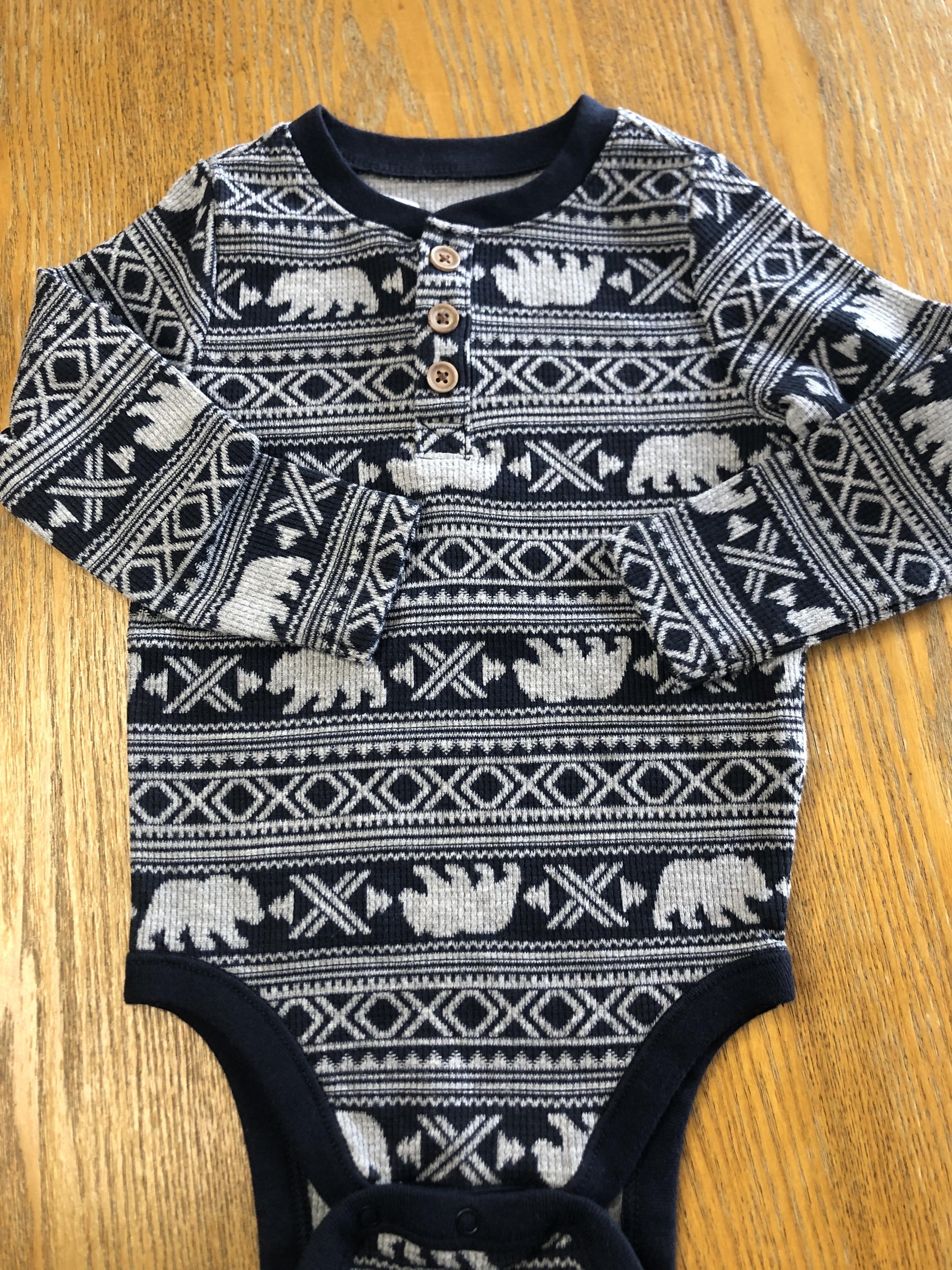 Old Navy Unisex Grey | Navy Blue Onesie Size: 24 months Grey | Navy Blue
