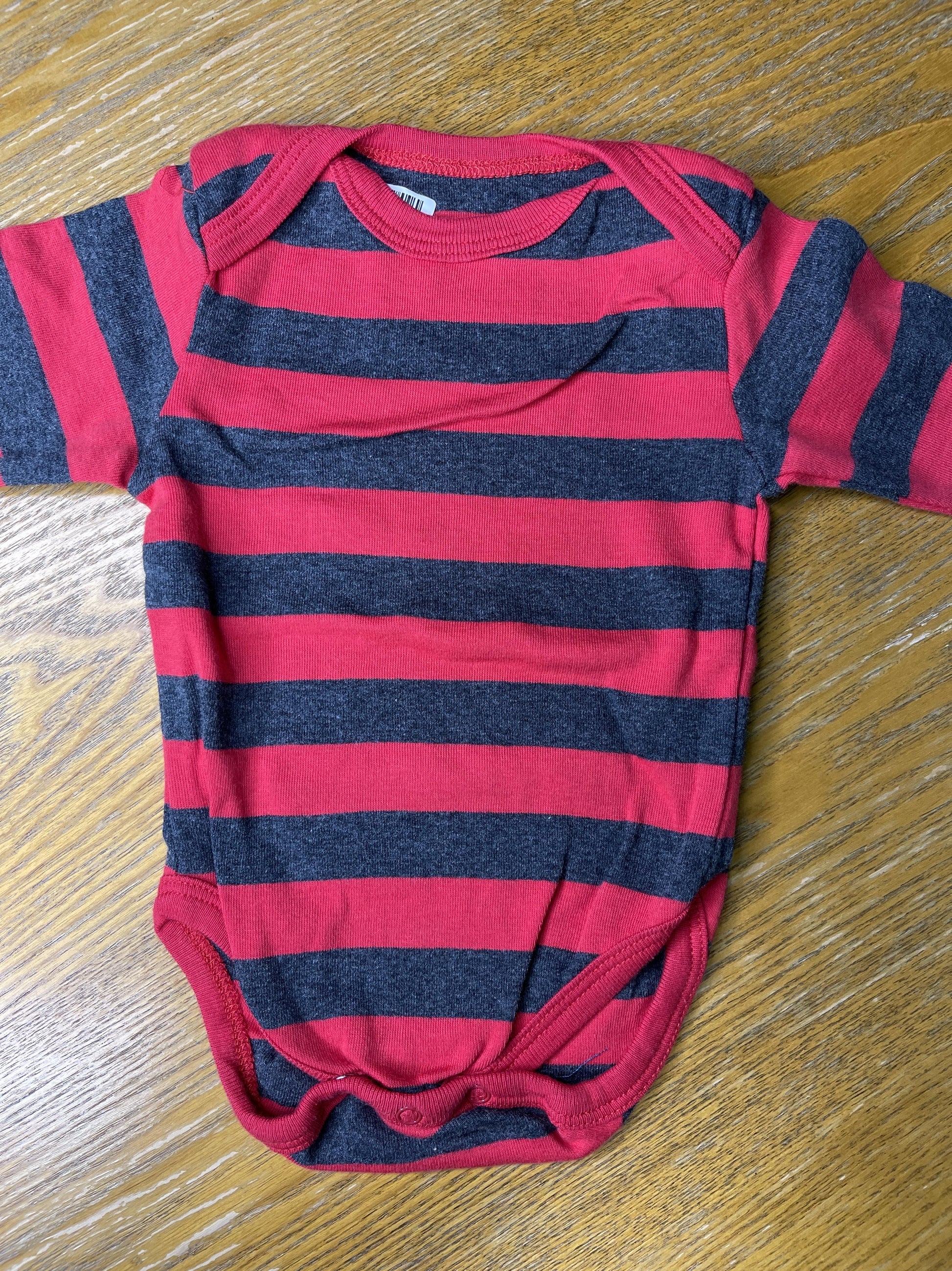 Leveret Boys Grey | Red | Stripe Onesie Size: 3-6 months Grey | Red | Stripe