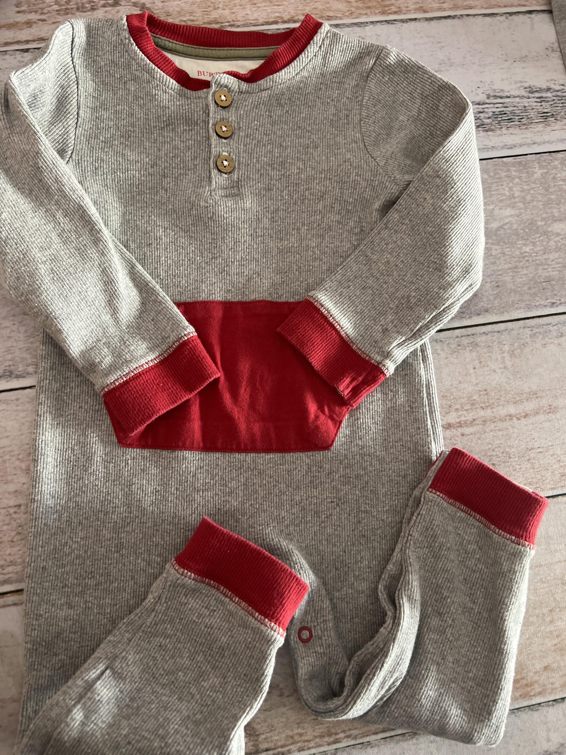 Burt's Bees Unisex Grey | Red Long Sleeve Outfit Size: 18 months Grey | Red