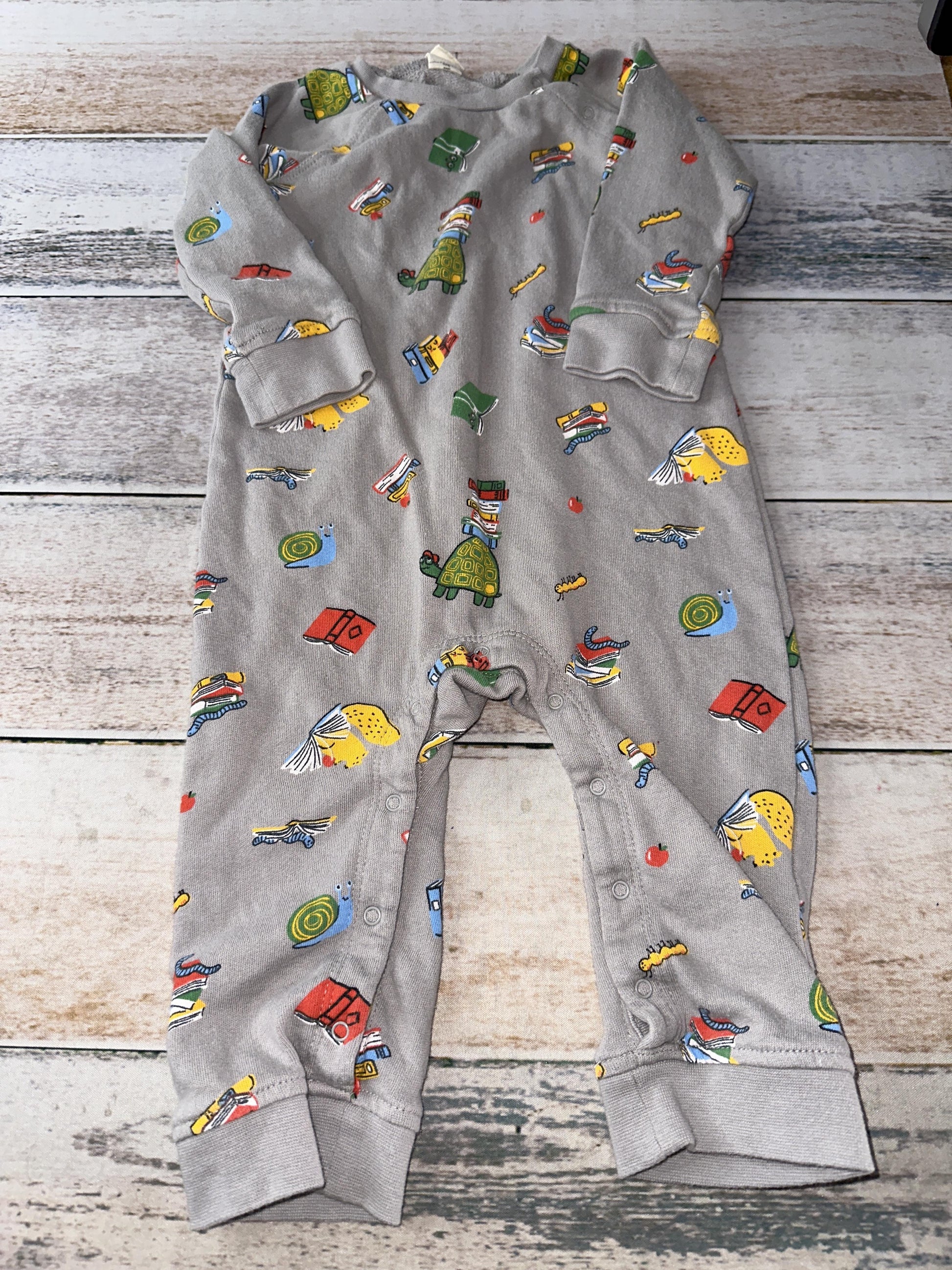 Tucker + Tate Boys Grey | Retro | Graphic Long Sleeve Outfit Size: 12 months Grey | Retro | Graphic