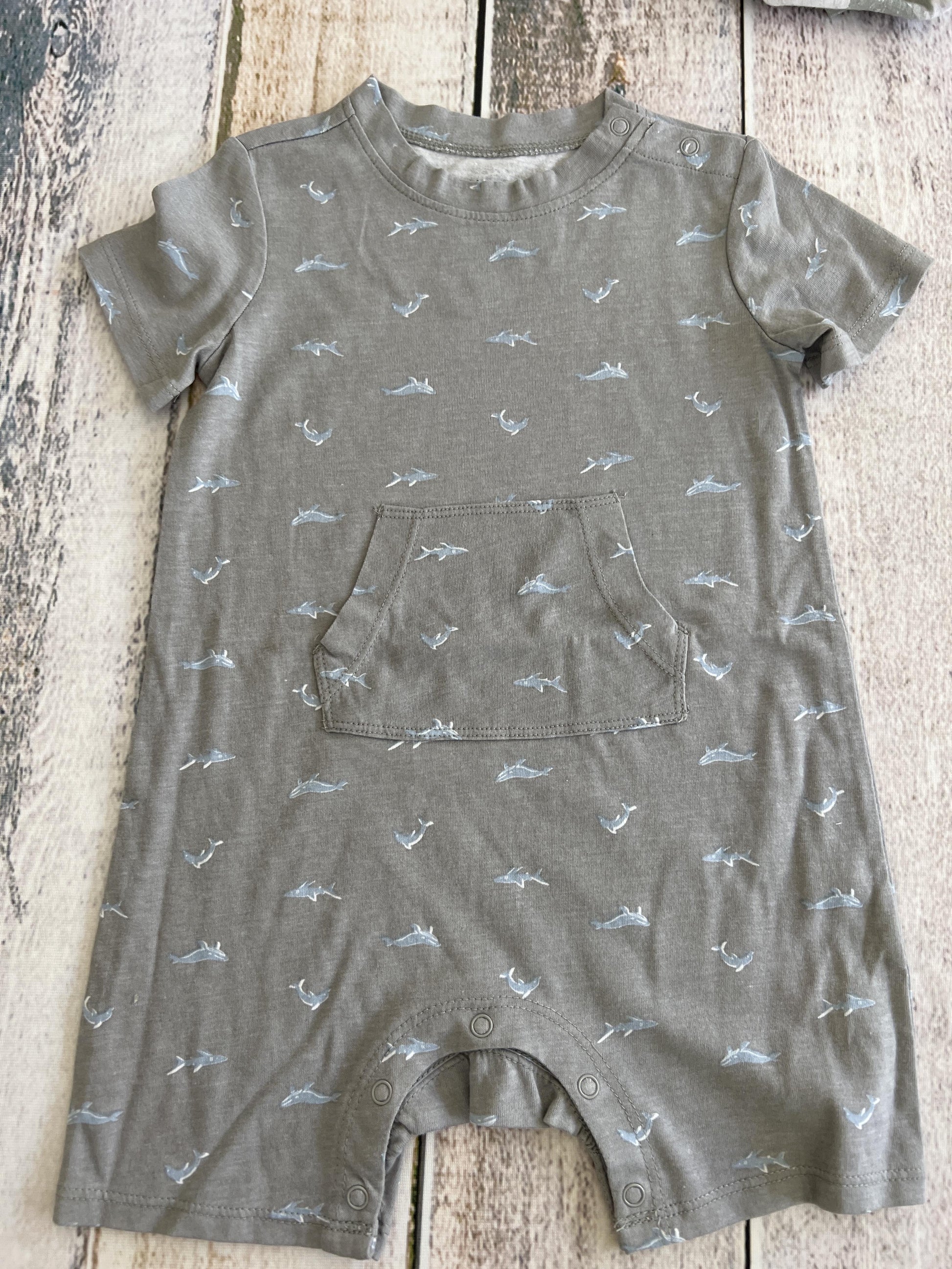 Nordstrom Boys Grey | Sharks Romper Size: 12 months Grey | Sharks