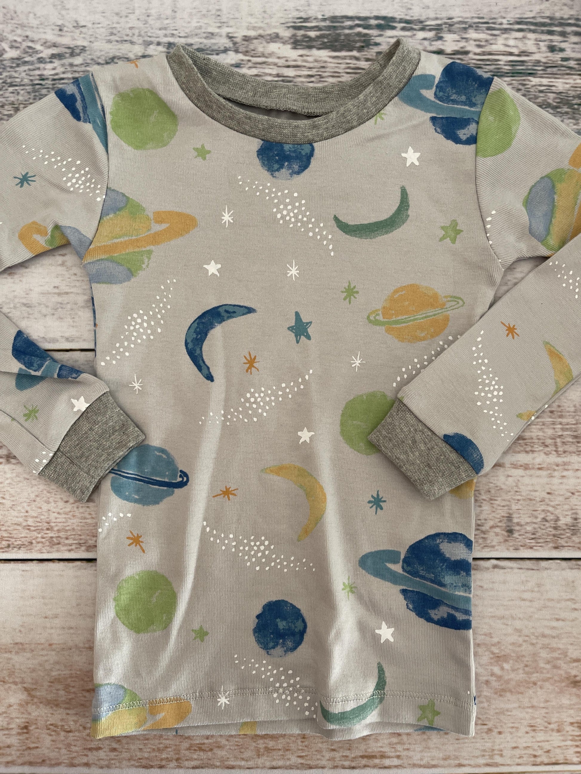 Burt's Bees Boys Grey | Stars Pajamas Size: 2T Grey | Stars