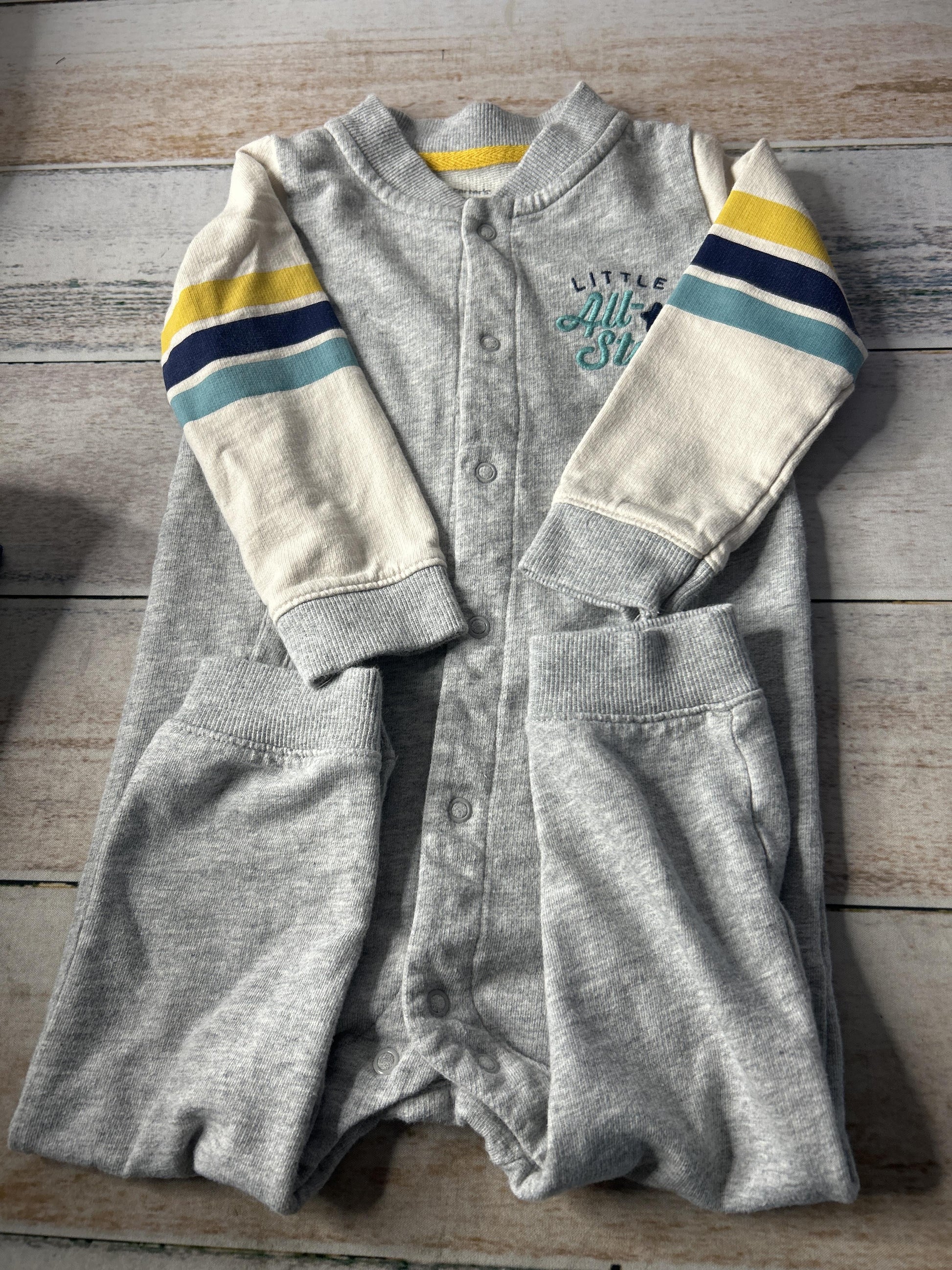 Carters Boys Grey | Striped | Yellow | Blue Long Sleeve Outfit Size: 24 months Grey | Striped | Yellow | Blue