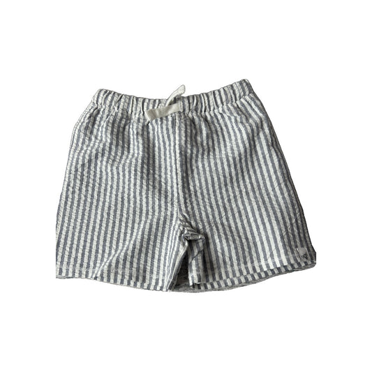 Boys grey stripes Shorts Size: 4T grey stripes