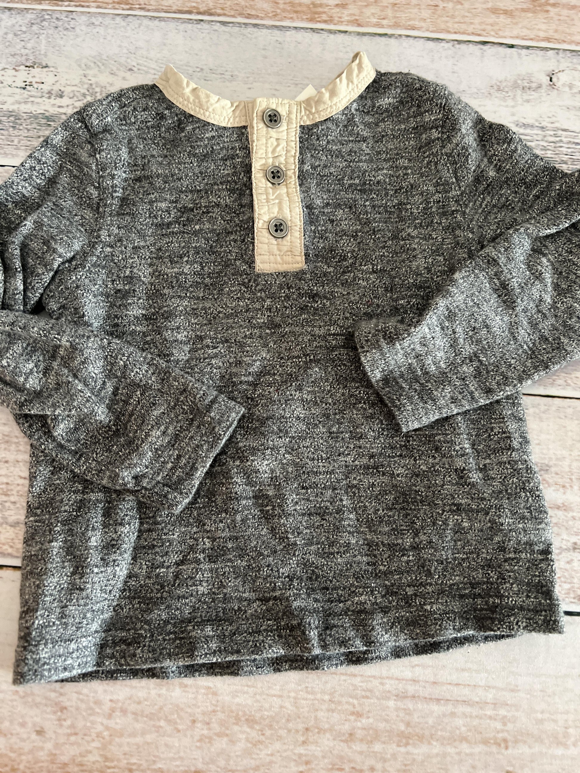 Old Navy Boys Grey | Tan Long Sleeve Shirt Size: 3T Grey | Tan