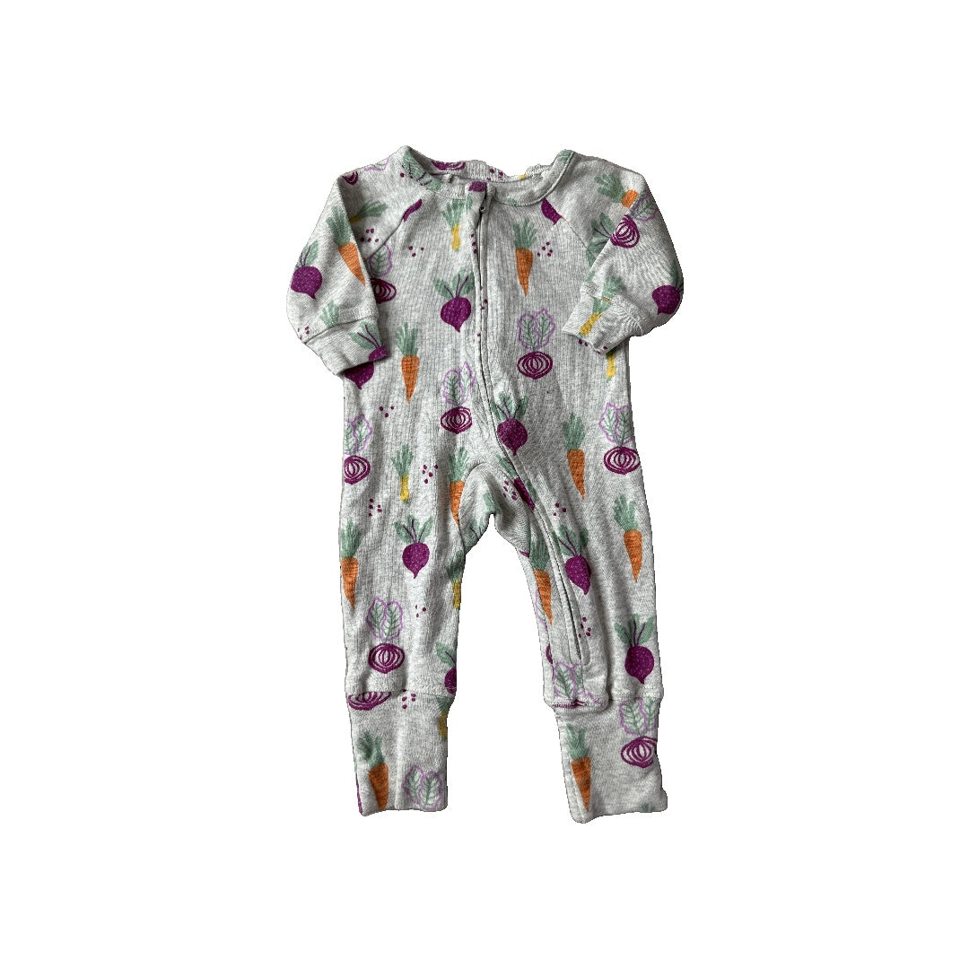 Oliver & Rain Girls Grey | Veggies Long Sleeve Outfit Size: Newborn Grey | Veggies