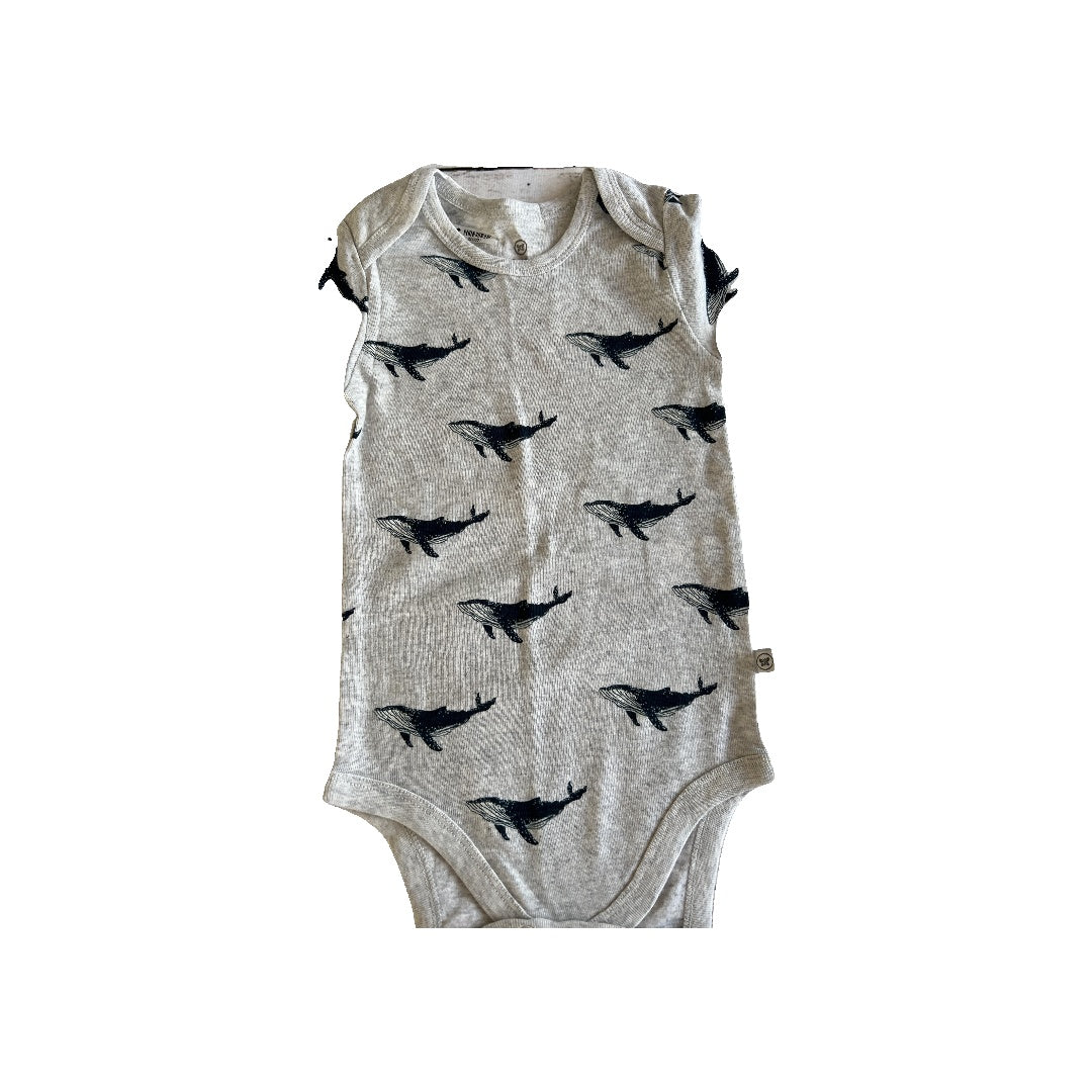 Honest co Unisex Grey | whales Onesie Size: 18 months Grey | whales