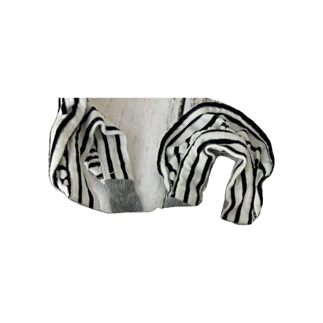 Girls Grey | White | Black | Stripe Romper Size: 6-12 months Grey | White | Black | Stripe
