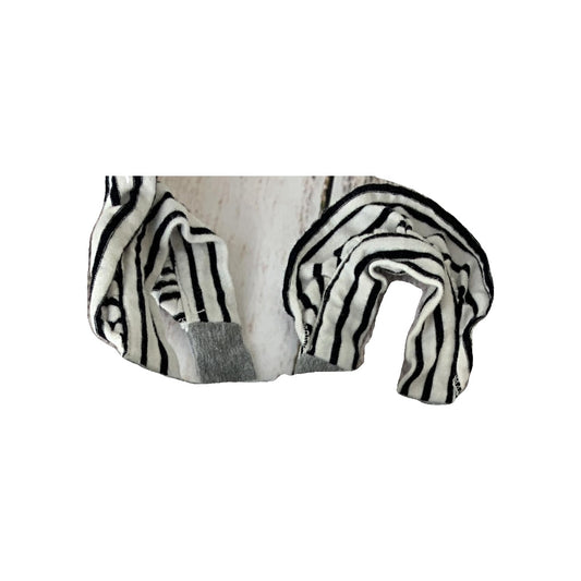 Girls Grey | White | Black | Stripe Romper Size: 6-12 months Grey | White | Black | Stripe