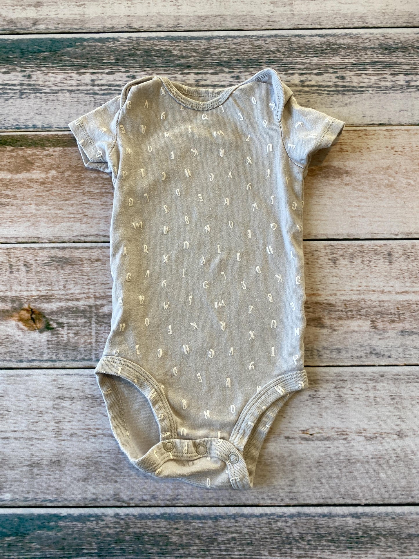 Carters Unisex Grey | White | Graphic Onesie Size: 9 months Grey | White | Graphic