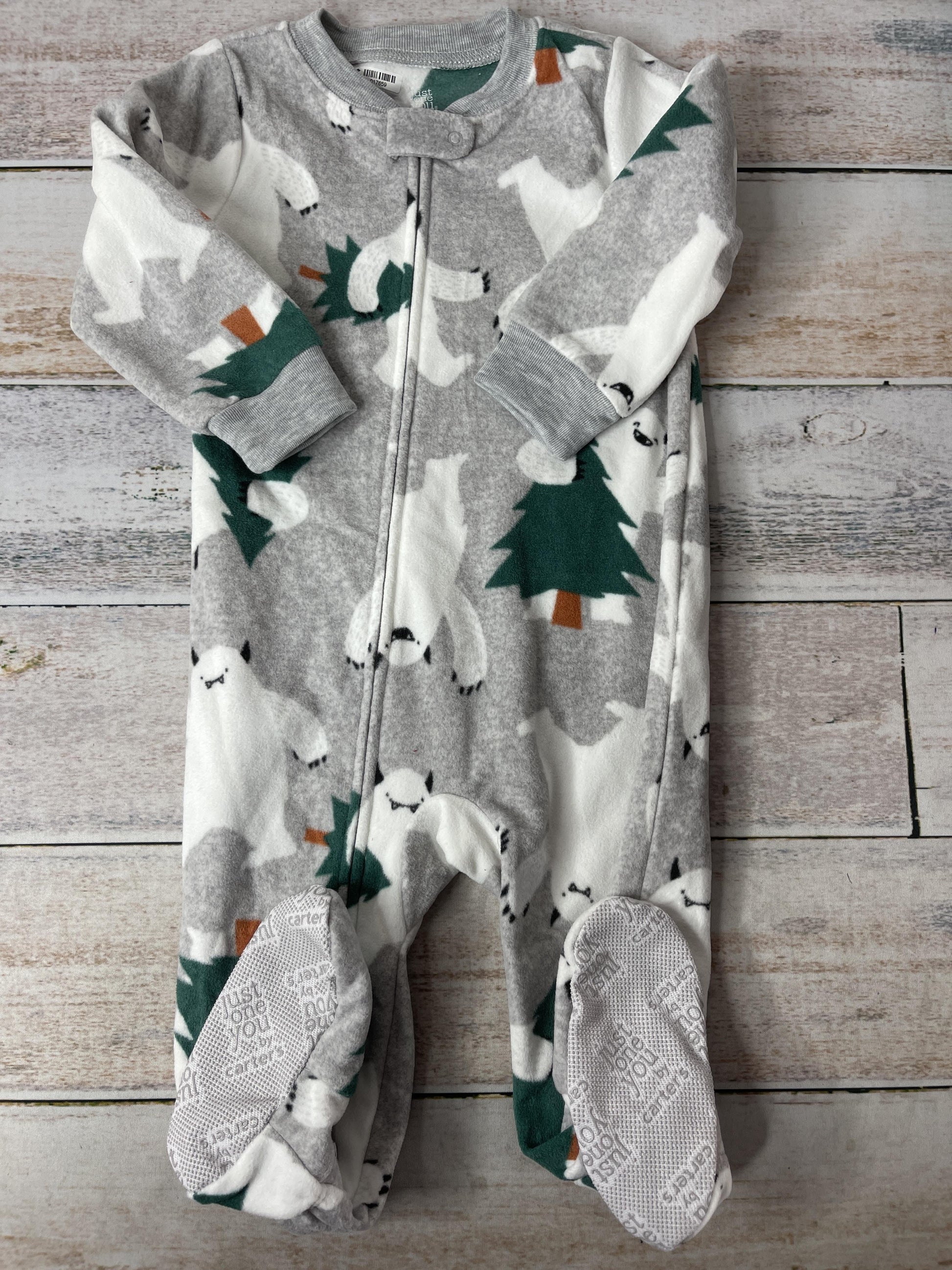 Carters Boys Grey | White | light green Pajamas Size: 18 months Grey | White | light green