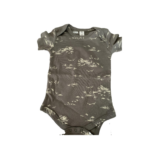 Colored Organics Boys Grey | White | Pattern Onesie Size: 18-24 months Grey | White | Pattern