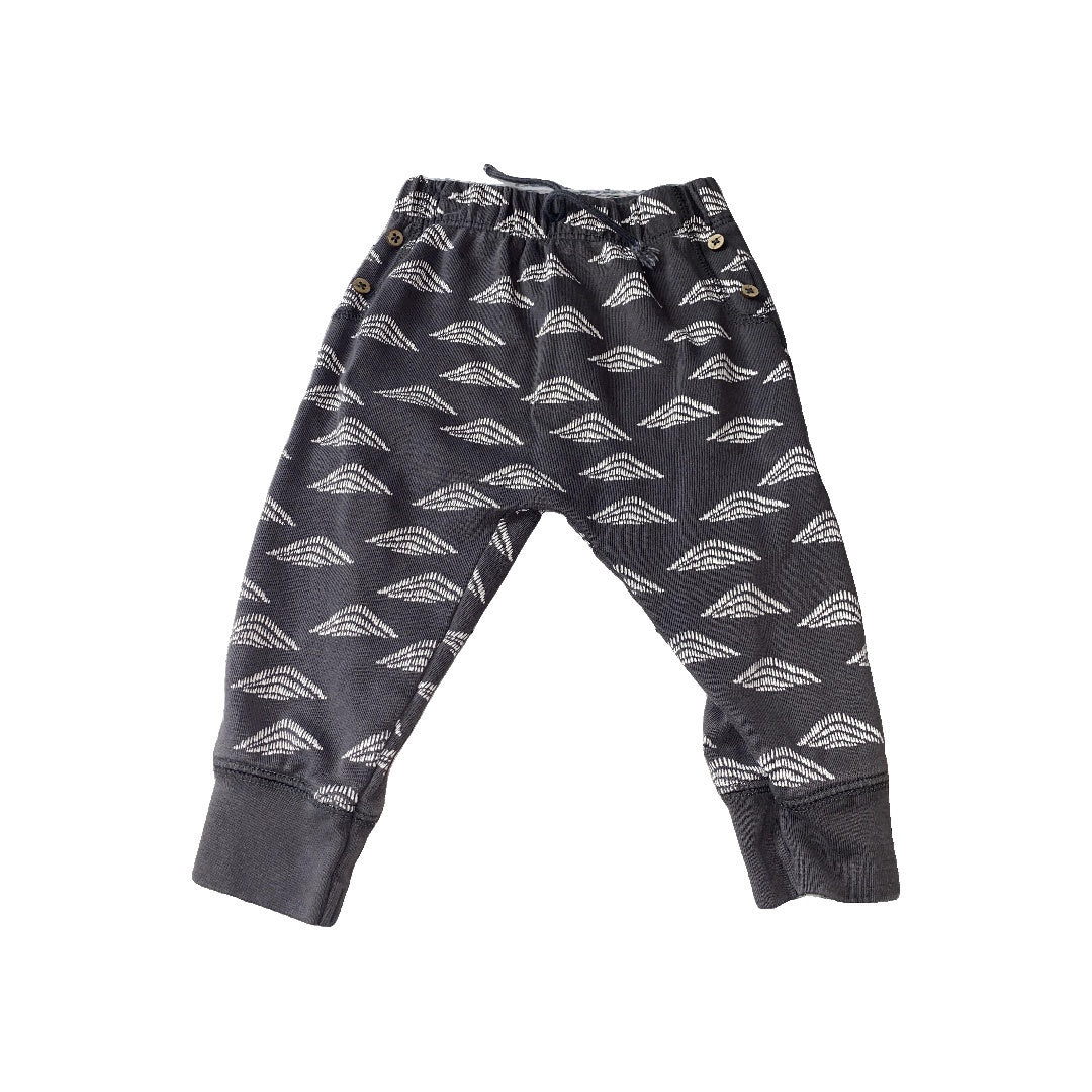 Oliver & Rain Boys Grey | White | Pattern Pants Size: 18 months Grey | White | Pattern