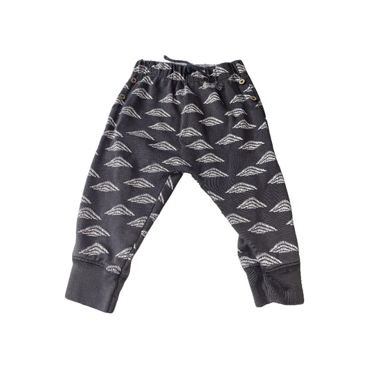 Oliver & Rain Boys Grey | White | Pattern Pants Size: 18 months Grey | White | Pattern
