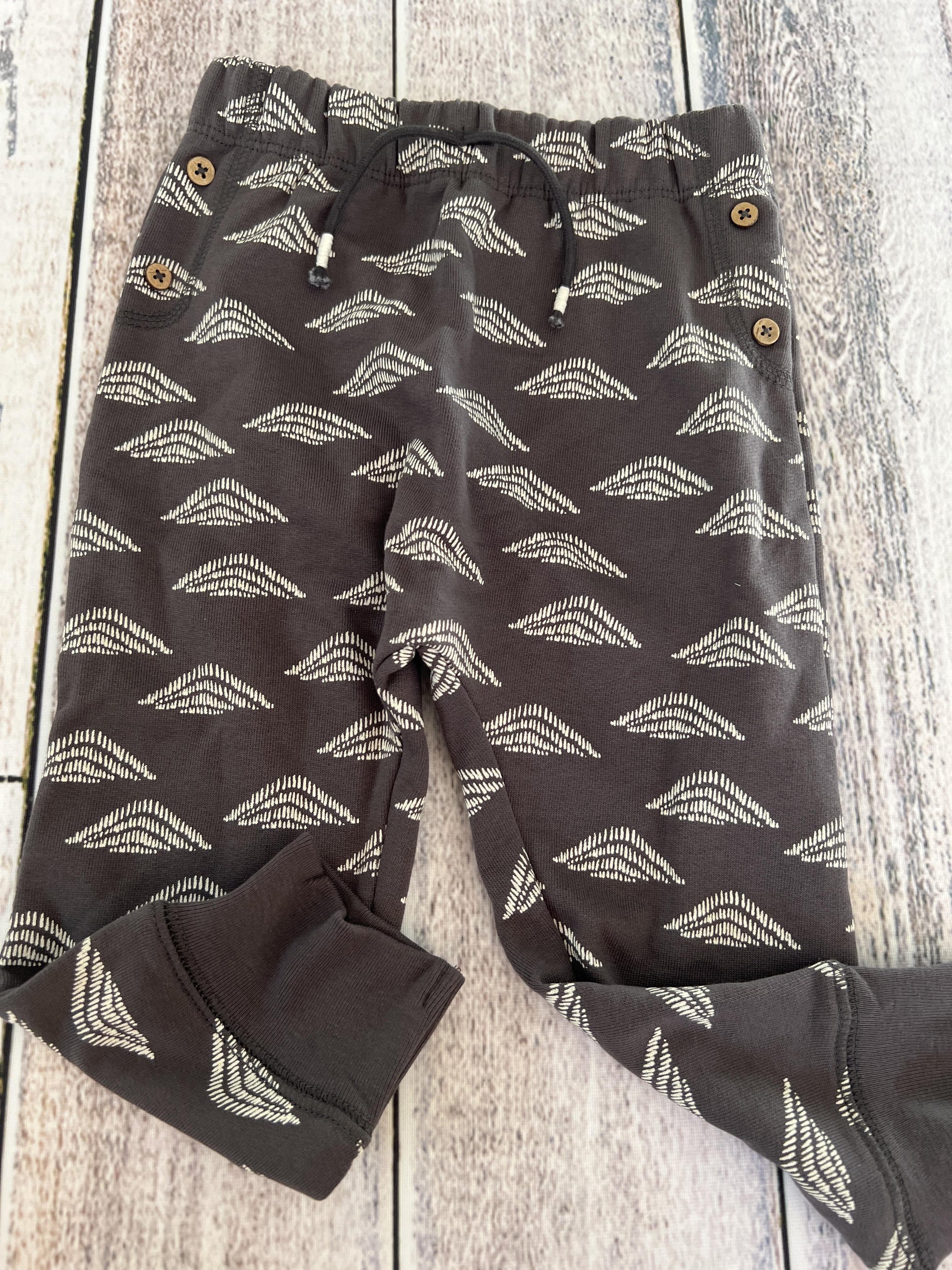 Oliver & Rain Boys Grey | White | Pattern Pants Size: 24 months Grey | White | Pattern