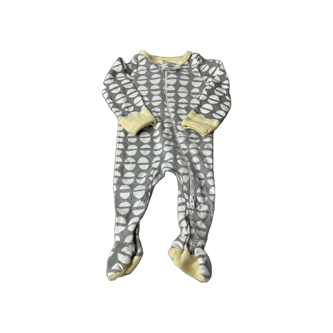 Cloud Island Boys Grey | White | Pattern Pajamas Size: Newborn Grey | White | Pattern